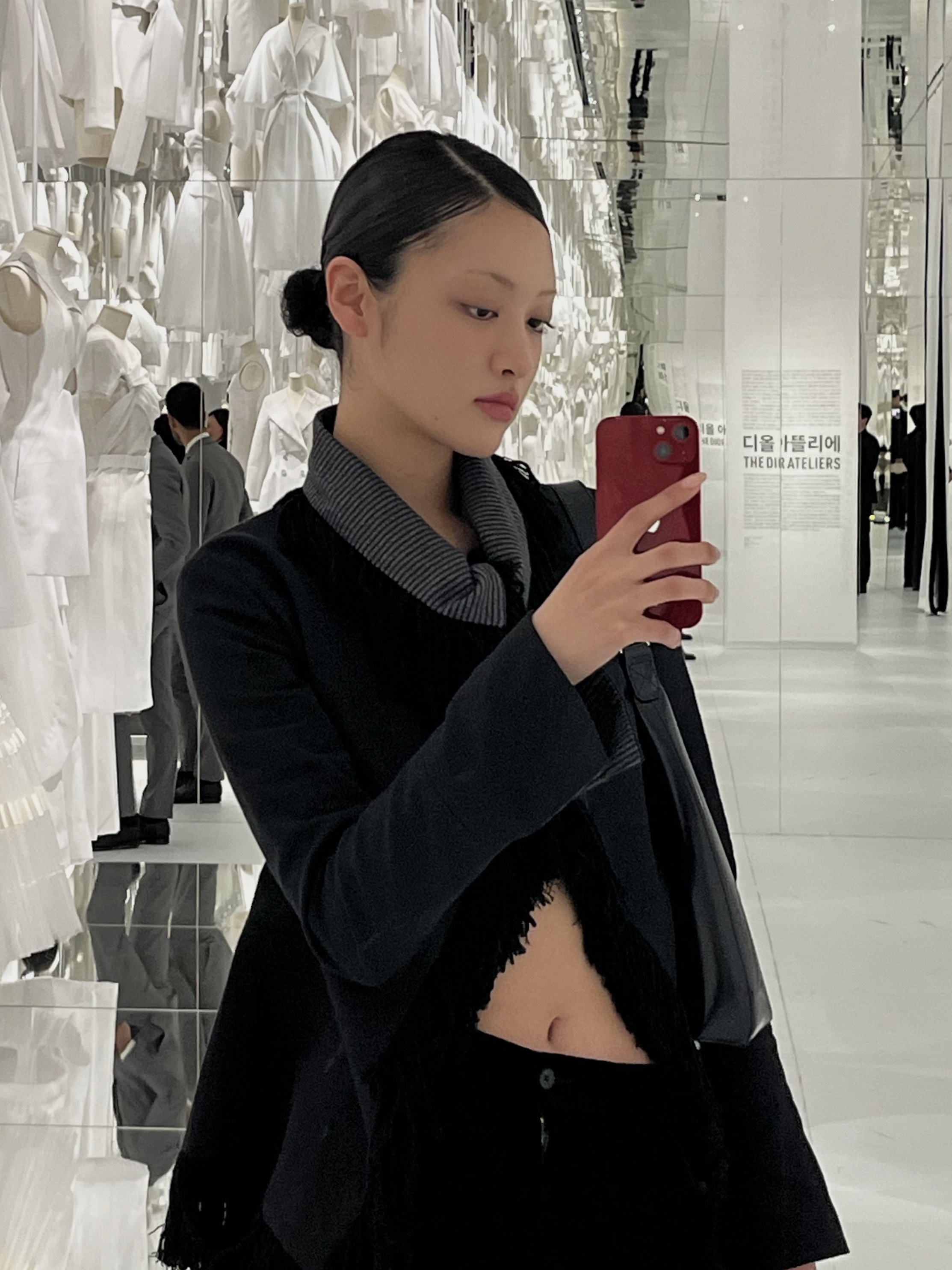 WET TAG High Neck Fringe Cotton Jacket Black, By Far Semi Patent Leather Baby Amber Black 착용 스타일 - 3
