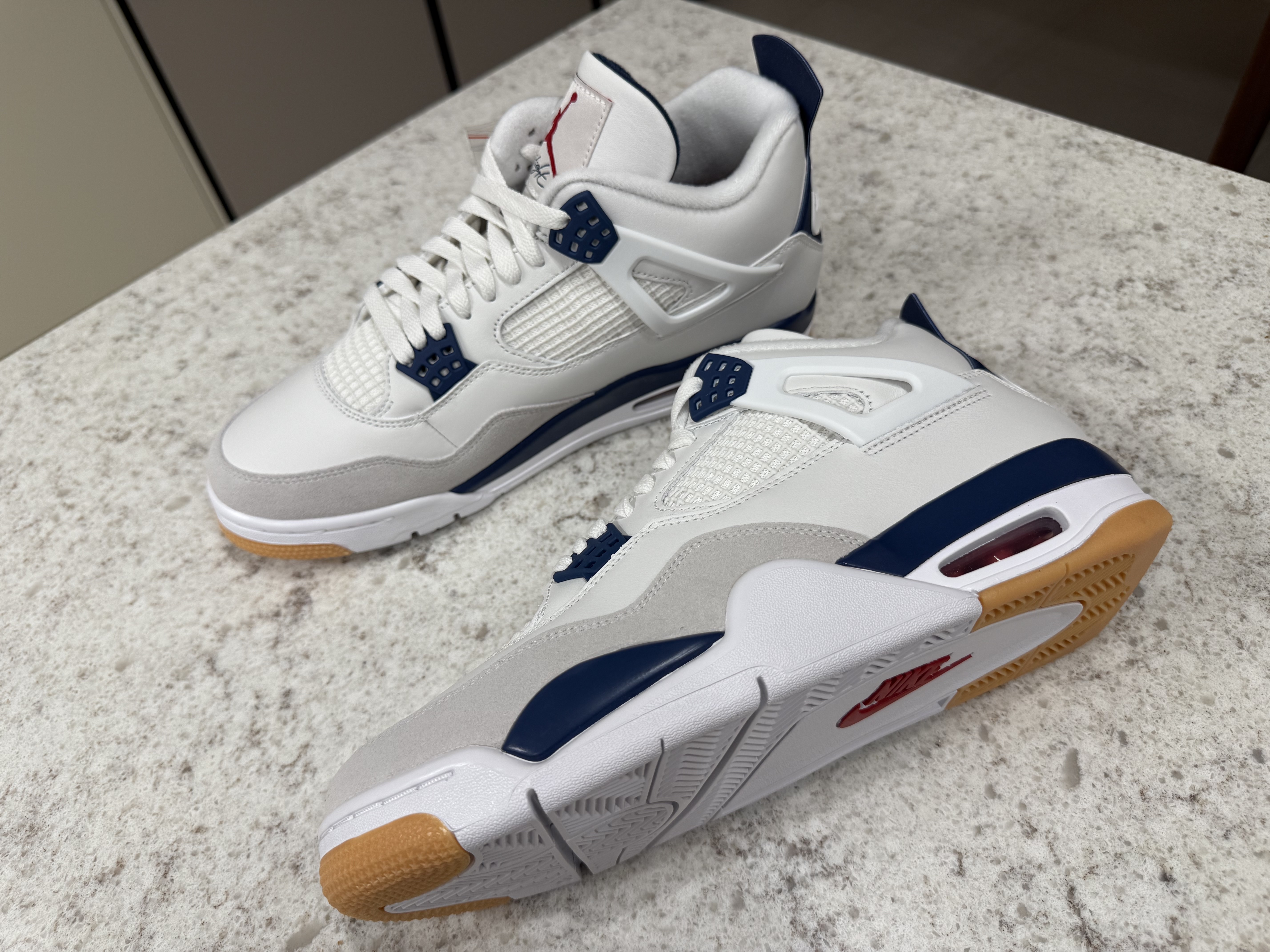 Jordan 4 x Nike SB Retro SP Navy 착용 스타일 - 2