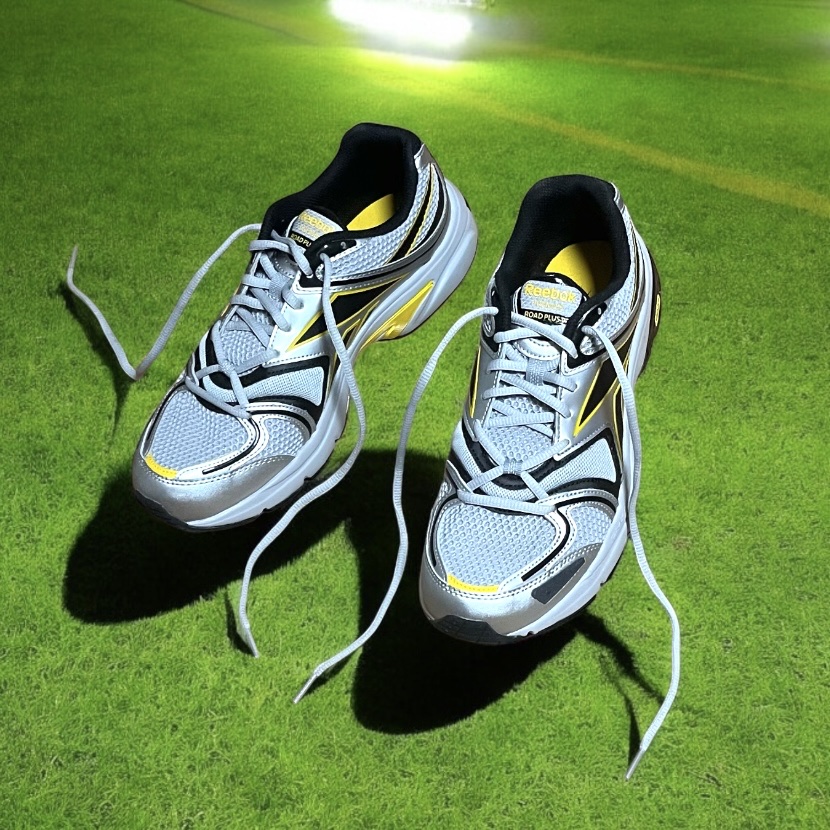 Reebok Premier Road Plus VI Yellow, Reebok Premier Road Plus VI Yellow 착용 스타일 - 1