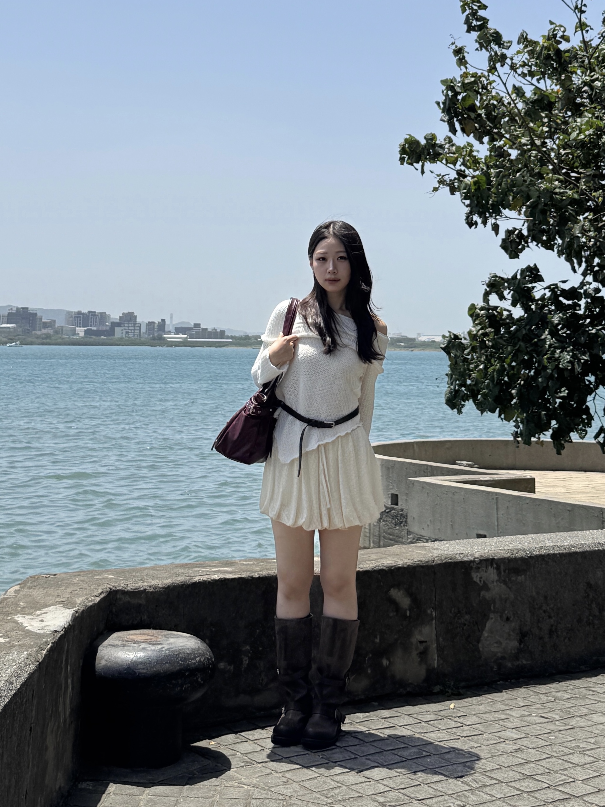 네거티브쓰리 슬라우치 롱부츠 워시드 브라운 착용 스타일 - 3