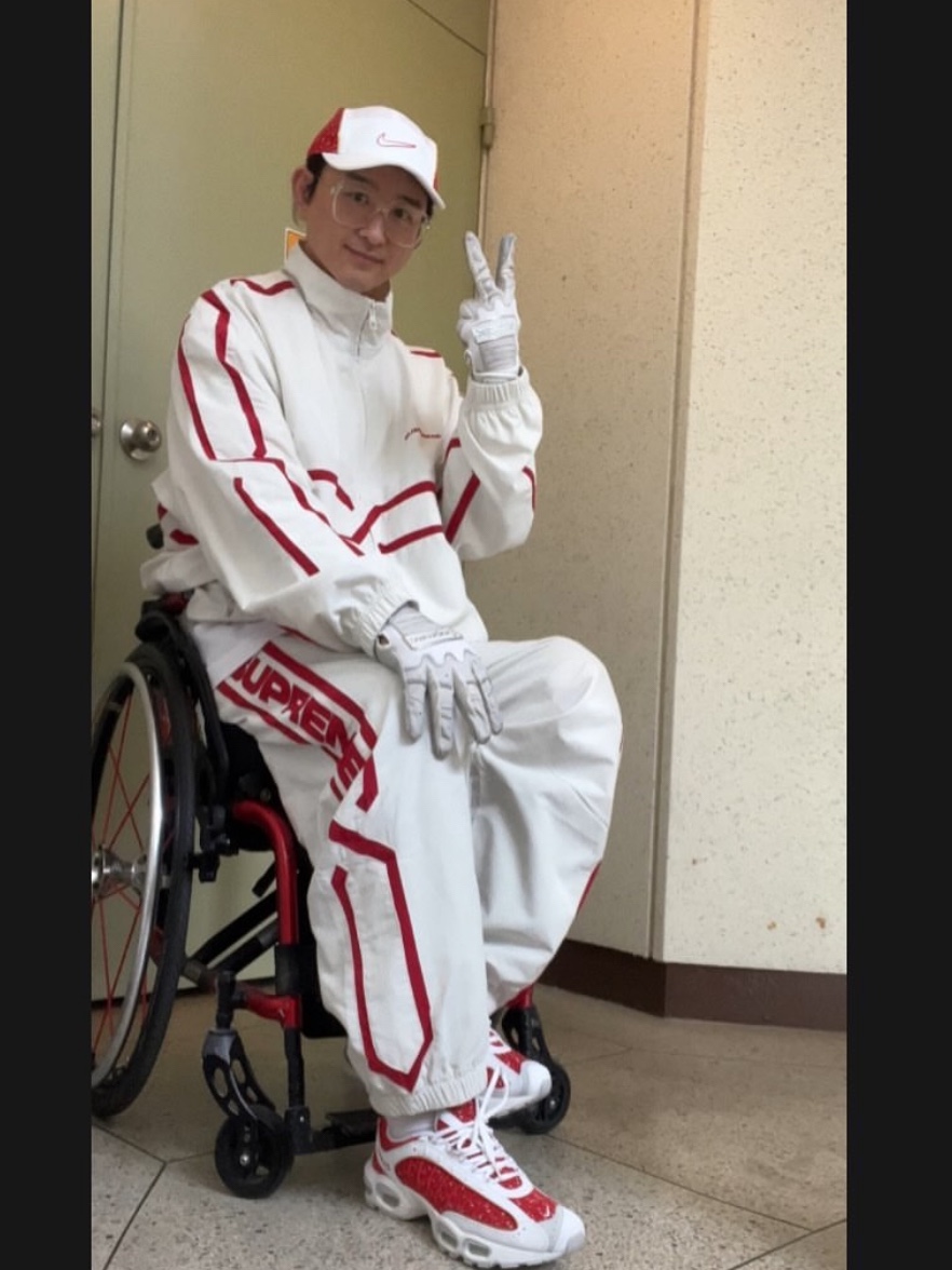 Supreme Inset Link Track Jacket Light Grey - 24SS, Supreme Inset Link Track Pant Light Grey - 24SS 착용 스타일 - 1