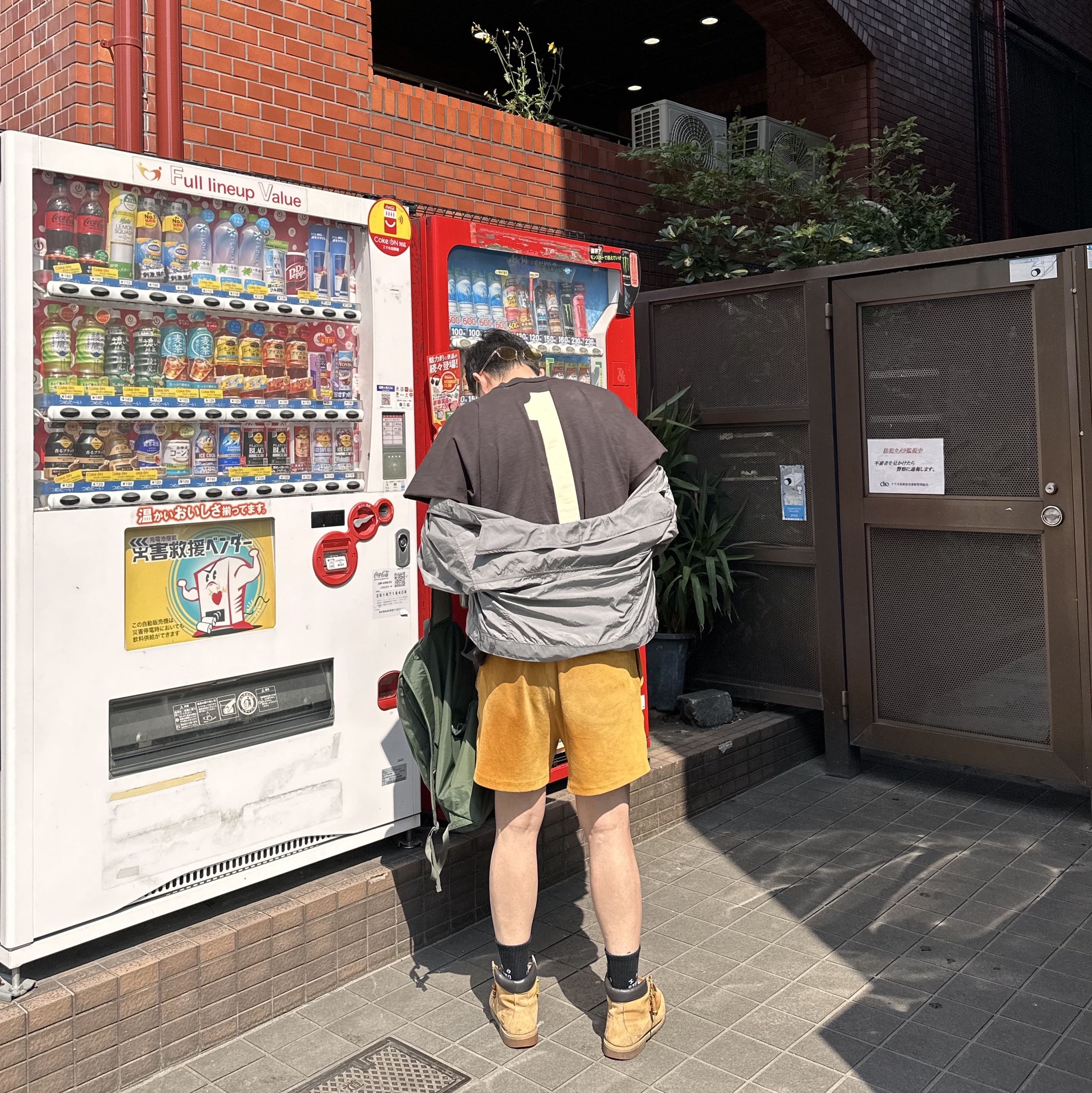 IAB Studio Corduroy Shorts Mustard for Worksout, IAB Studio Socks White Black (5 Pack) 착용 스타일 - 3