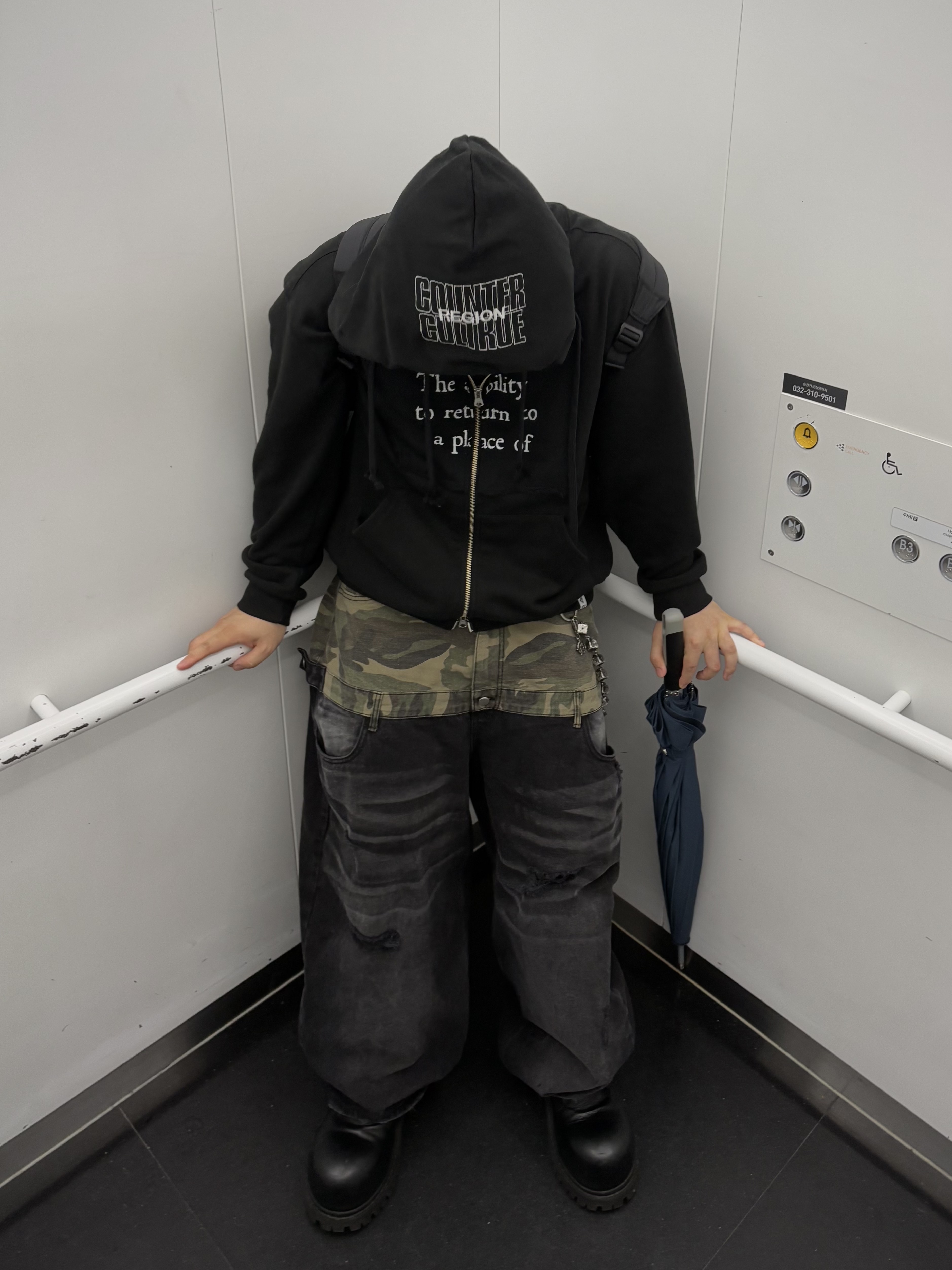 Resurrection13 Patch Work 2Way Zip Up Hoodie Black, Balenciaga Stomper Bootie Black 착용 스타일