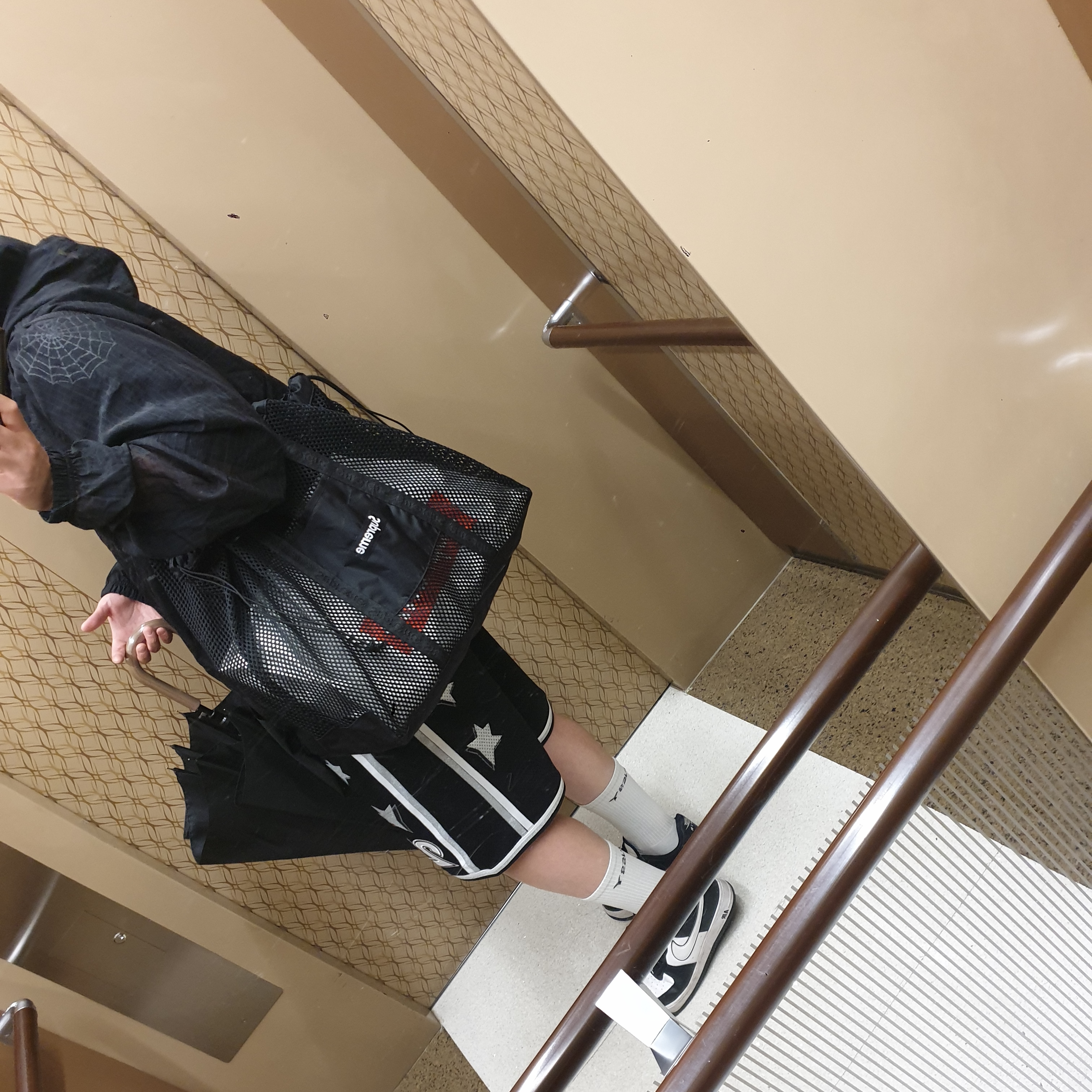Supreme All Star Basketball Shorts Black - 25SS, Supreme Mesh Tote Bag Black - 25SS 착용 스타일