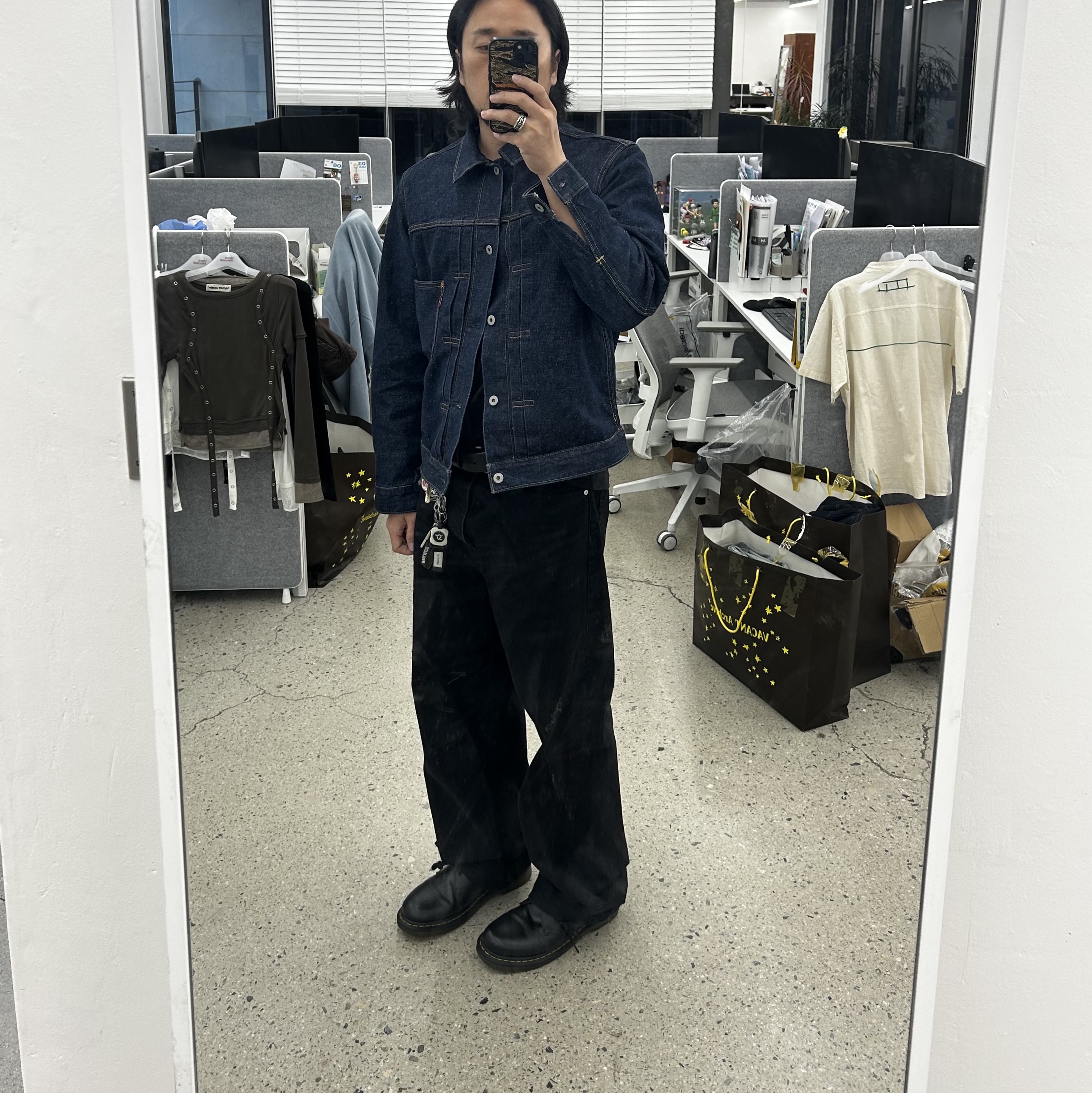 스투시 뉴 클래식 데님 진 블랙 착용 스타일 - 2