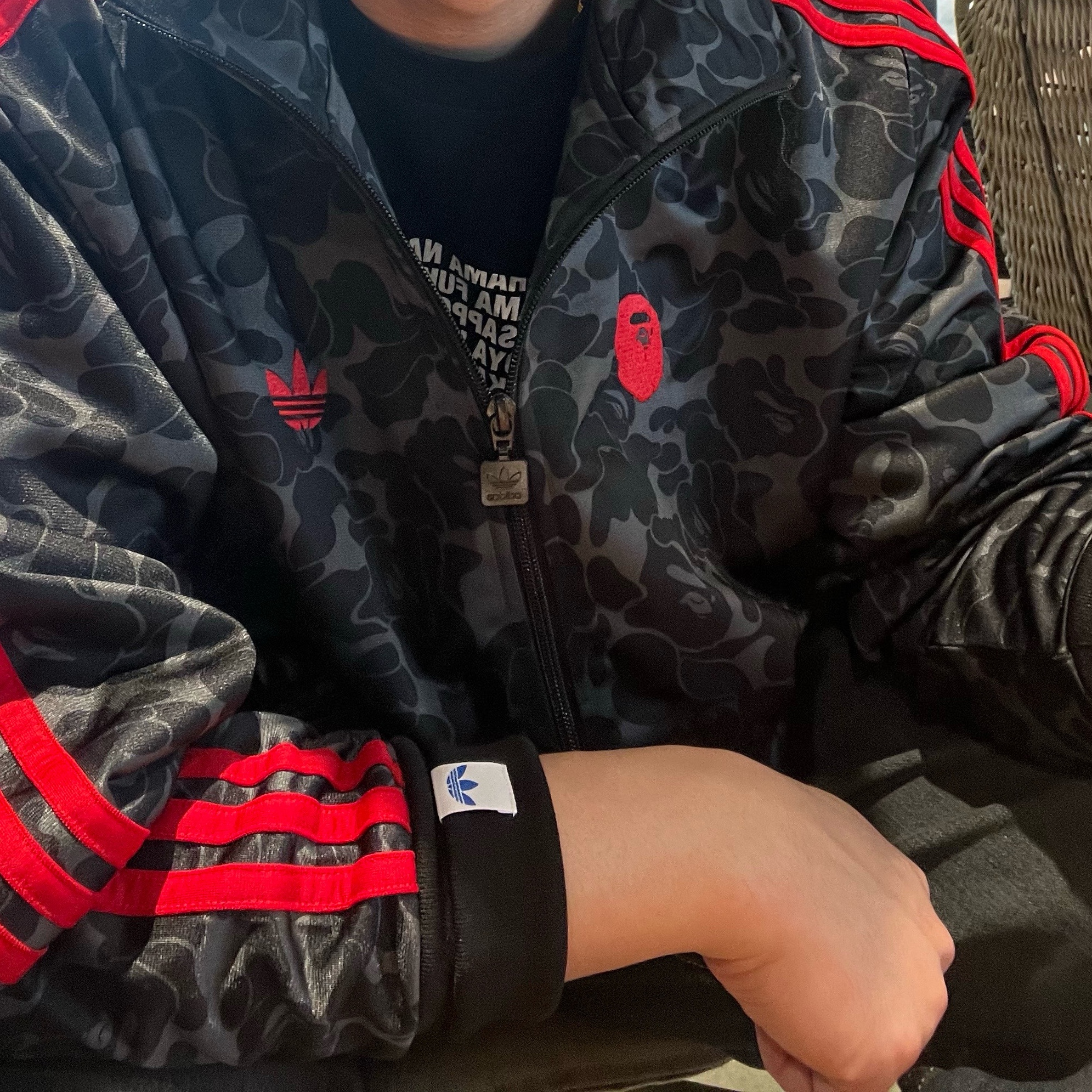 Adidas x BAPE Allover Print Track Top Black - KR Sizing, Jordan 1 Retro High OG Chicago 2015 착용 스타일