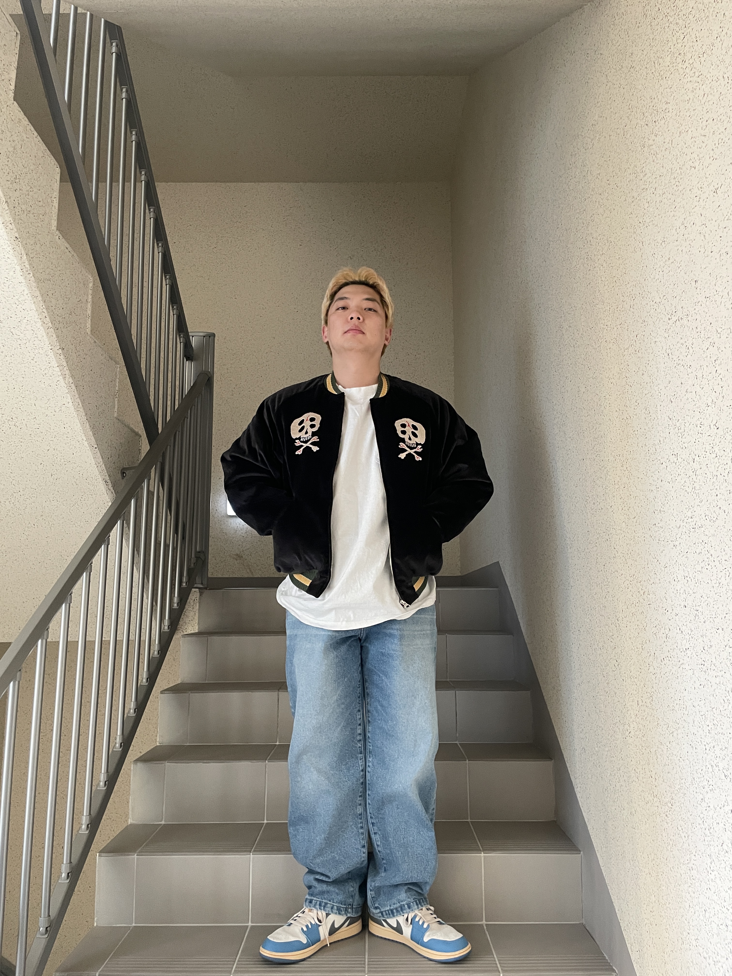 Jordan 1 Low SE Tokyo 96, Kapital Velveteen Sulfide Souvenir Rain Skull Jacket Black 착용 스타일 - 6