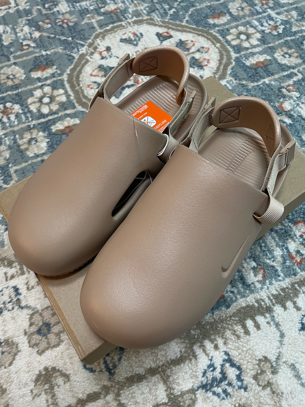 Nike Calm Mule Hemp 착용 스타일 - 2