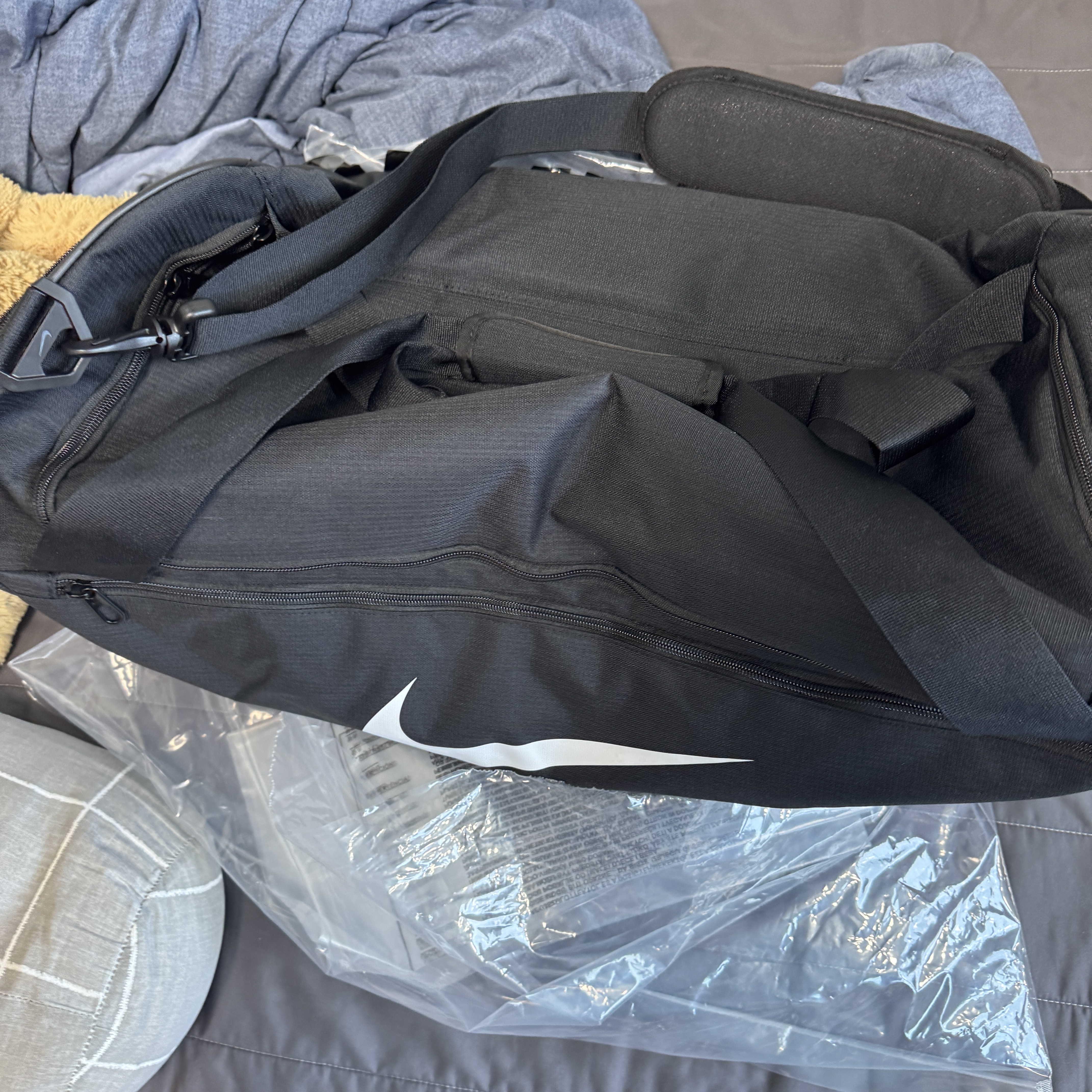 Nike Brasilia 9.5 Training Duffle Bag Medium 60L Black 착용 스타일 - 1
