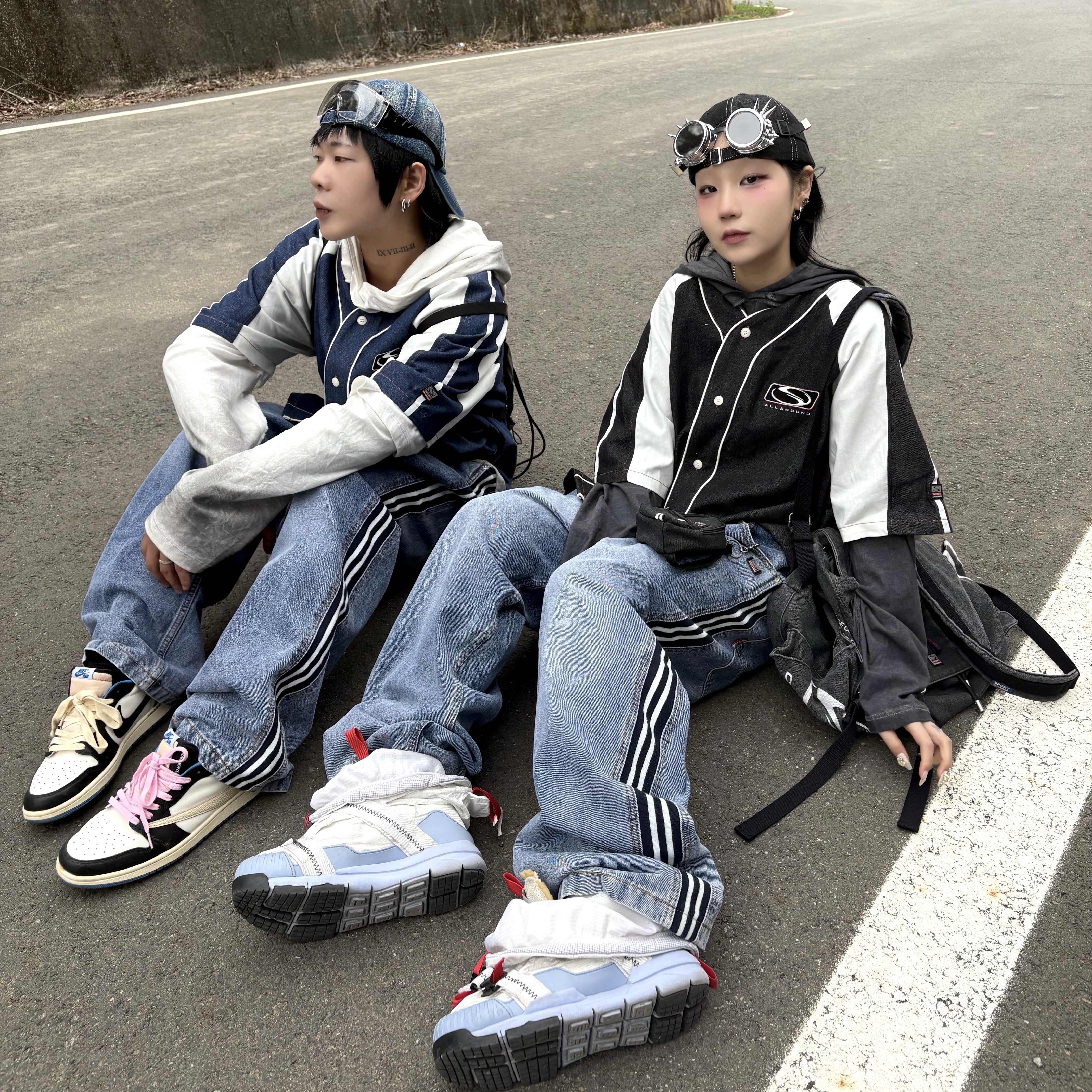Jordan 1 x Travis Scott x Fragment Retro Low OG SP Military Blue, Nike x Tom Sachs Mars Yard Overshoe 3.0 착용 스타일 - 1