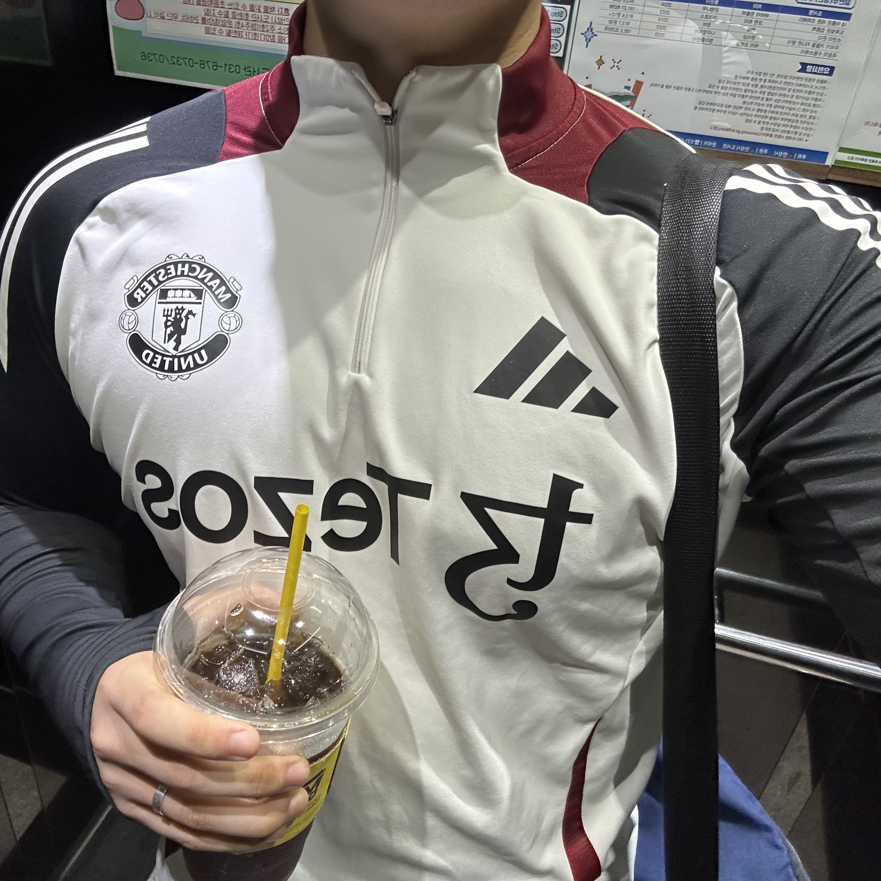 Adidas Manchester United Tiro 24 Training Top Off White Black - KR Sizing 착용 스타일