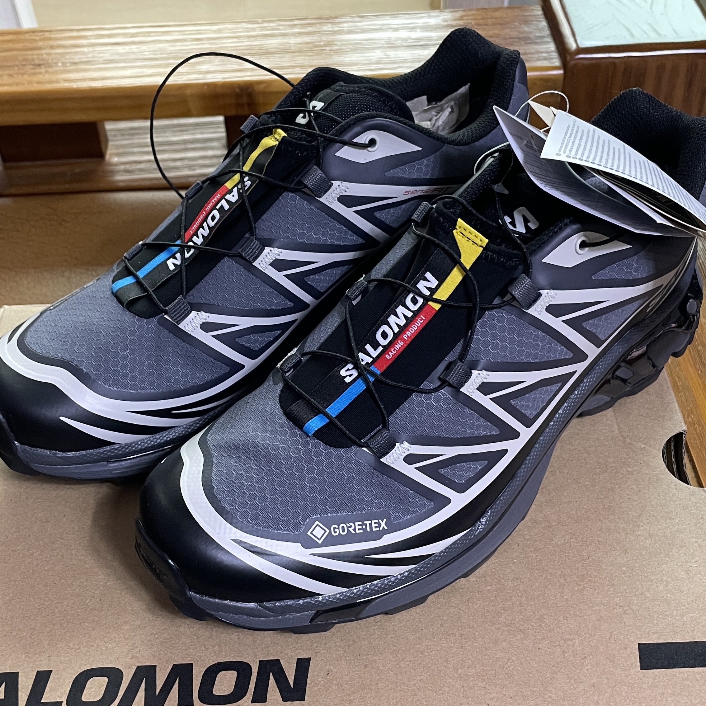 Salomon XT-6 Gore-Tex Black Ebony 착용 스타일 - 2