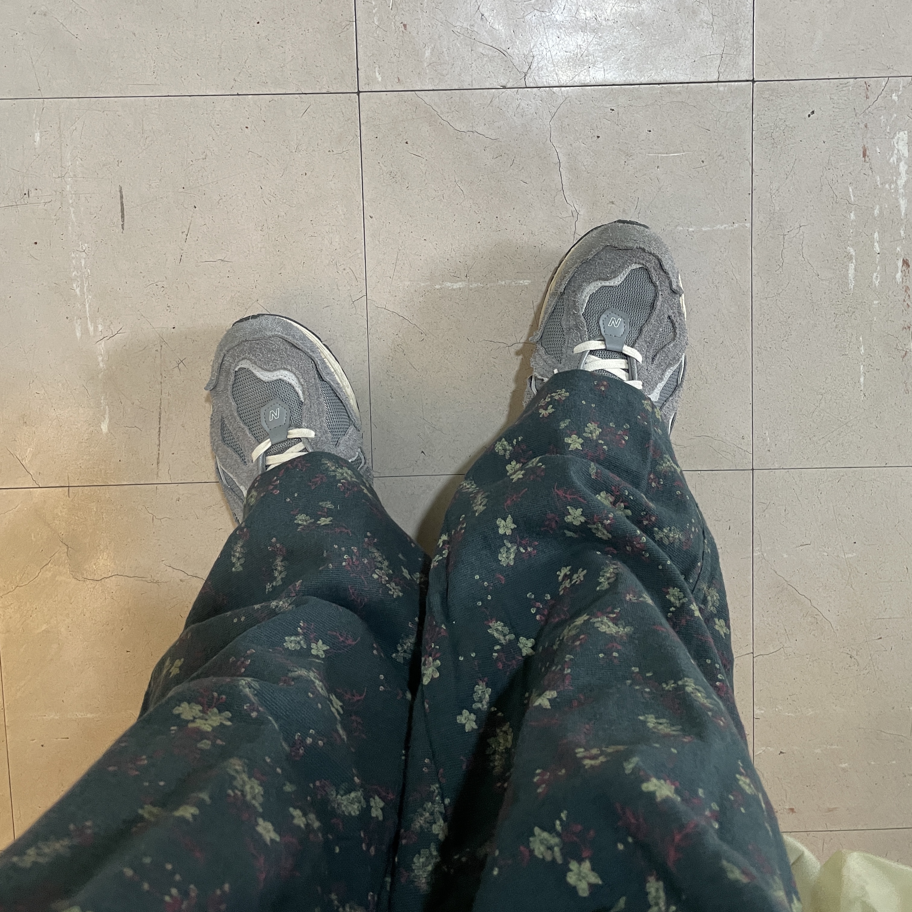 New Balance 1906D Protection Pack Castlerock 착용 스타일