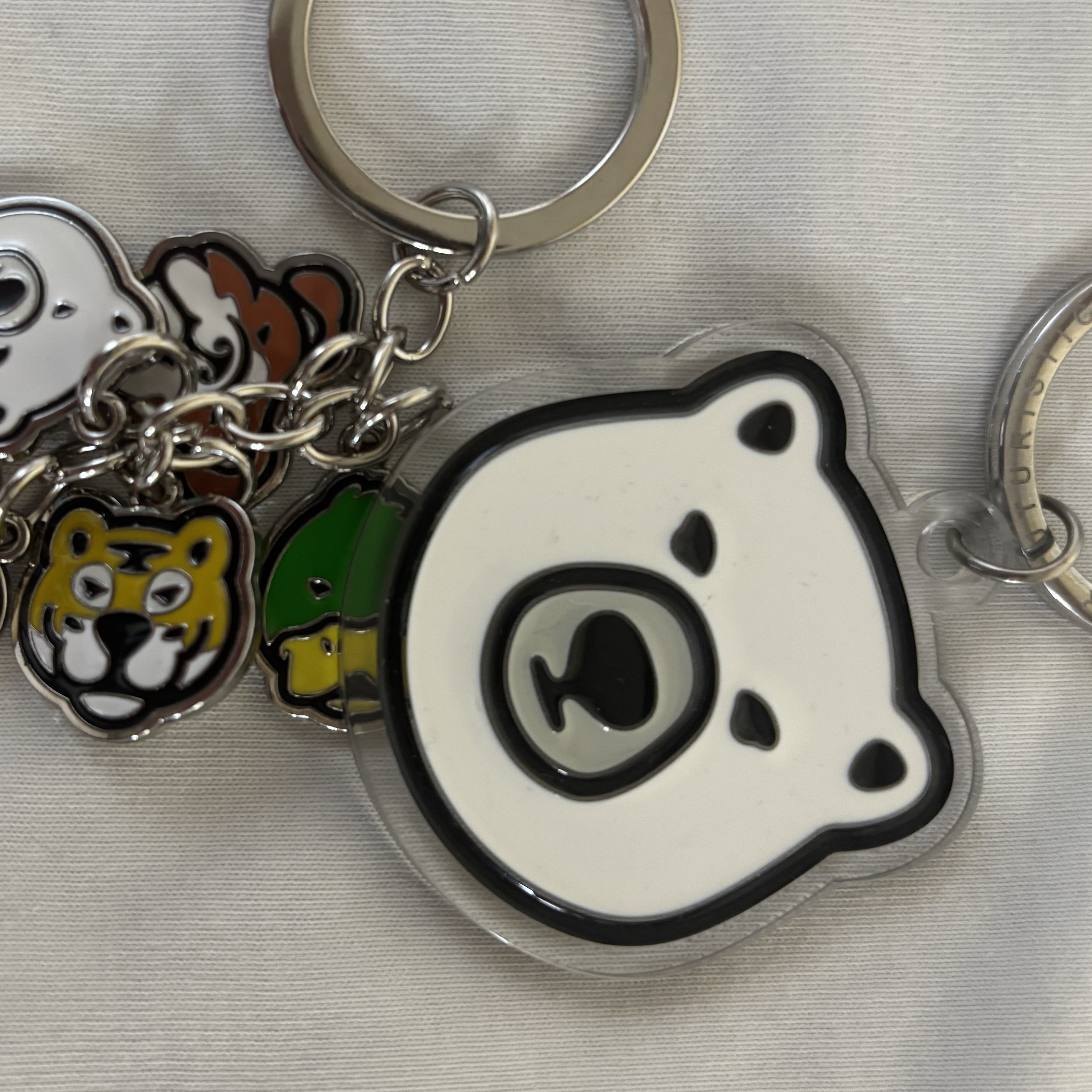 Human Made Acrylic Animal Keyring White, moif x inapsquare Toy Key-Ring Pistol 착용 스타일 - 1