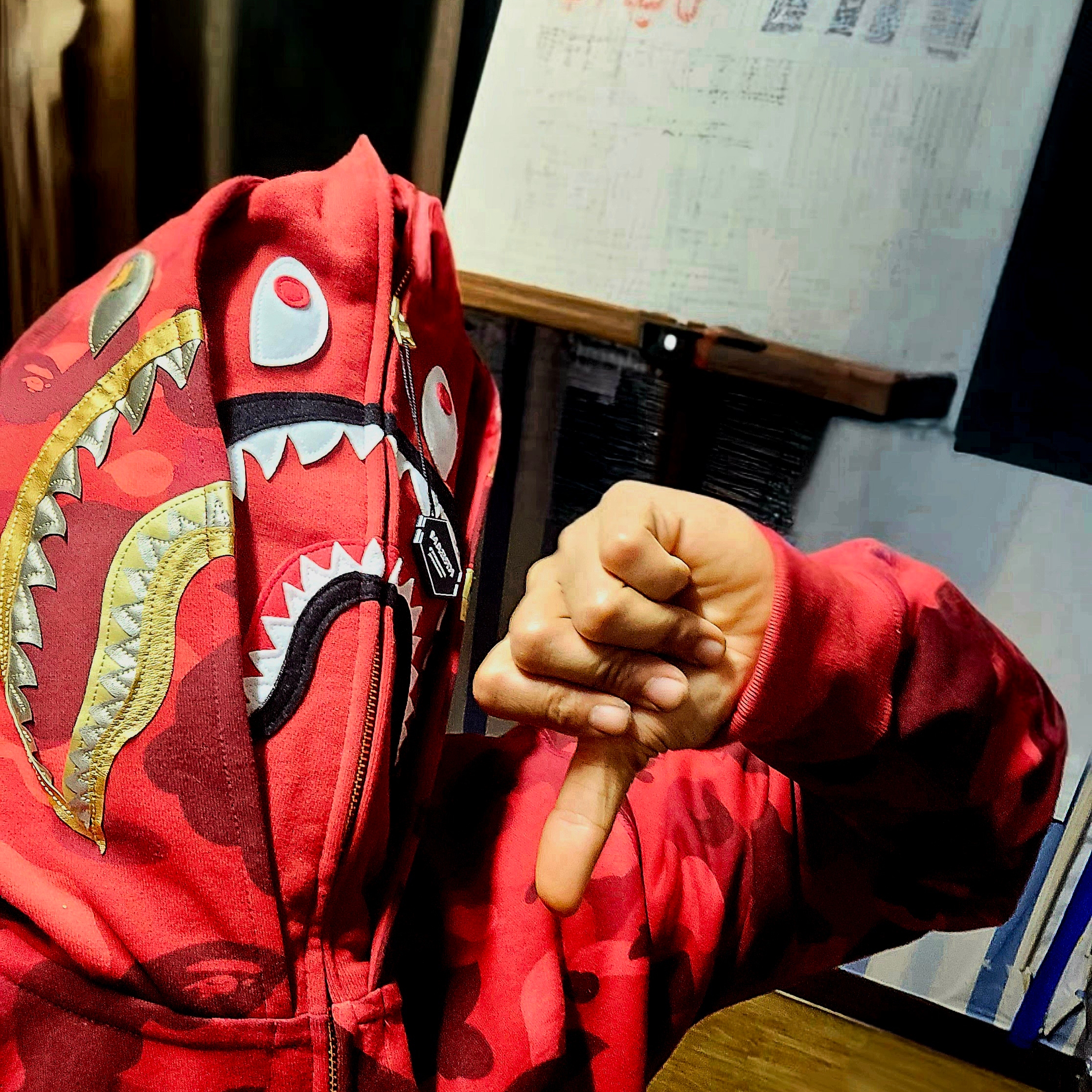BAPE Color Camo Double Shark Full Zip Hoodie Bright Red 착용 스타일