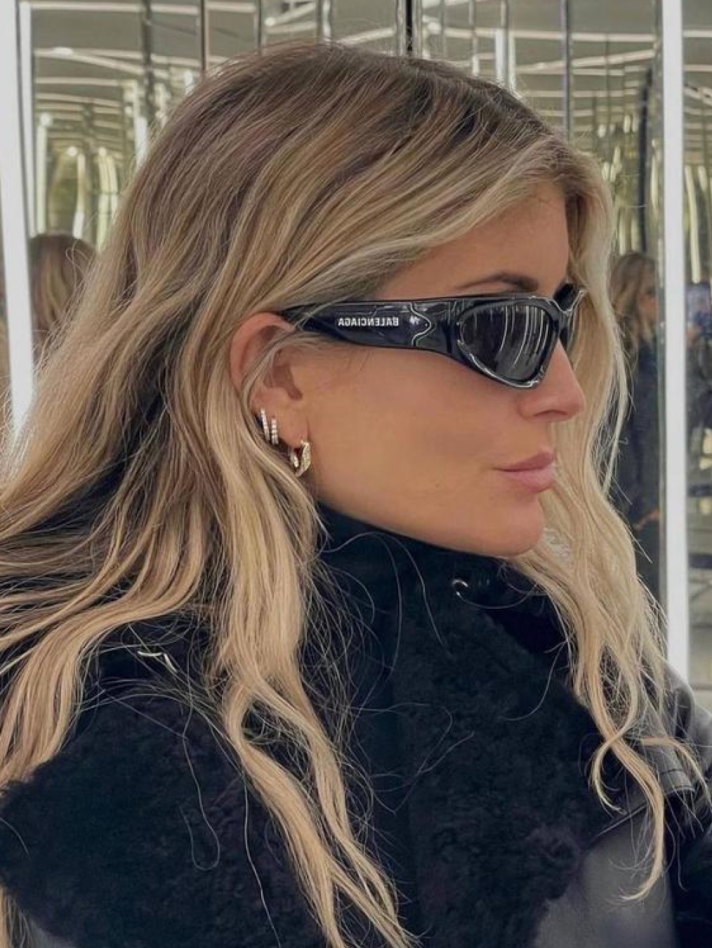 (W) Celine Triomphe 01 Sunglasses in Acetate Black, Oakley Eye Jacket Redux Silver Frame Prizm Black Polarized Lenses High Bridge Fit 착용 스타일 - 8