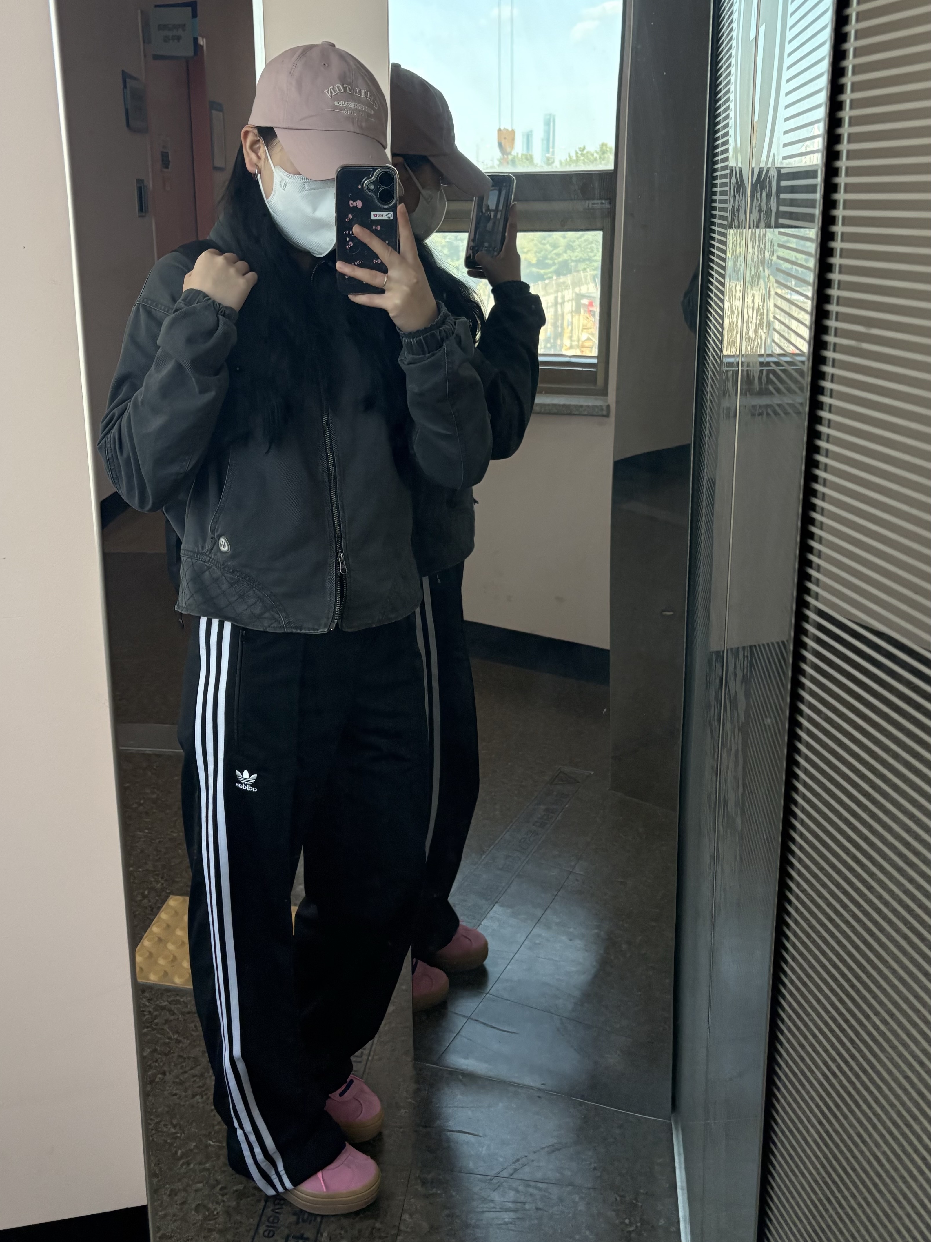 (W) Adidas Originals Firebird Loose Track Pants Black - KR Sizing, (W) Adidas Gazelle Bold Pink Glow Victory Blue 착용 스타일 - 1