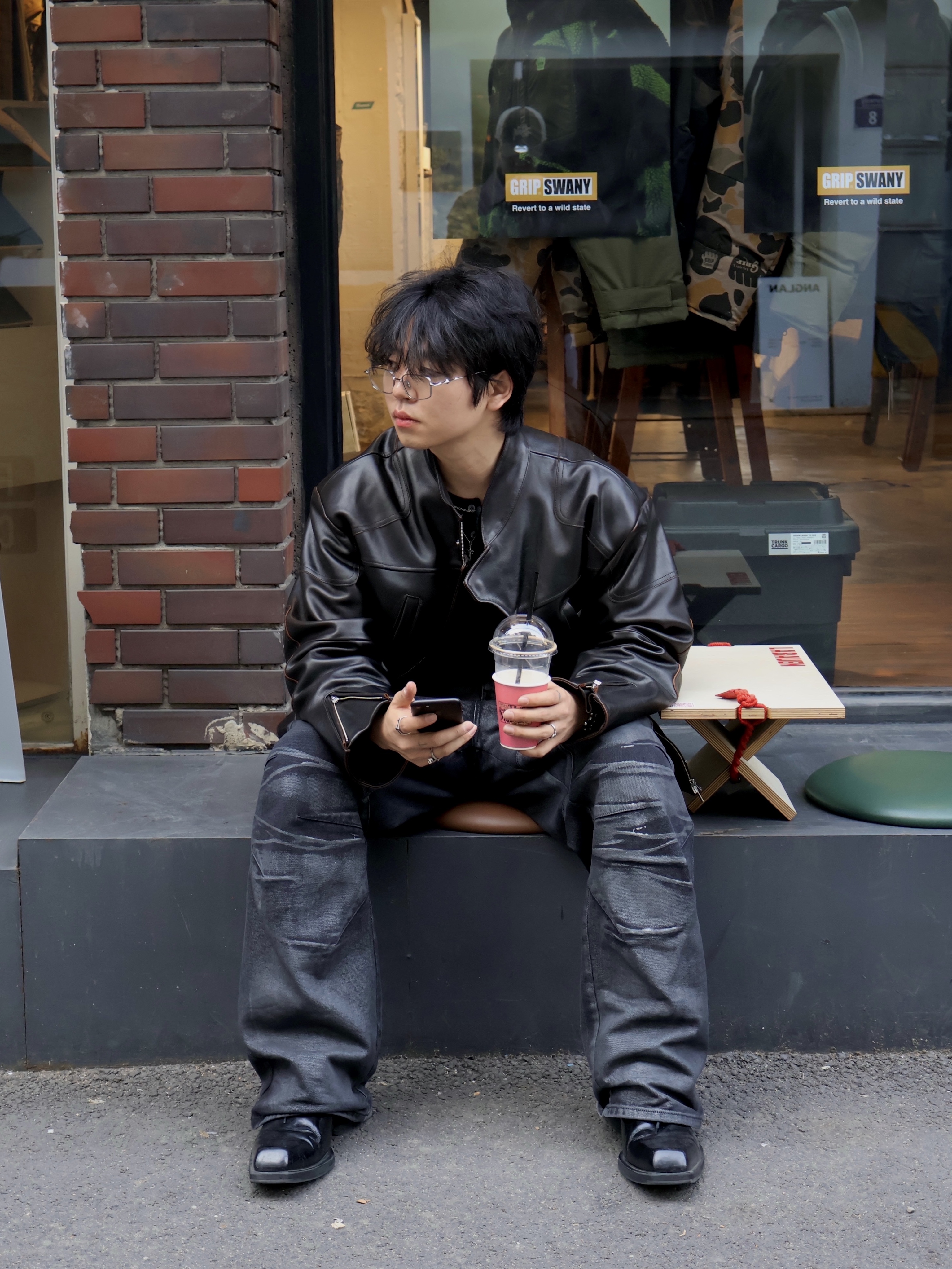 Remagine Hybrid Derby Shoes Starting Blocks Black White Silver, Gentle Monster Atomic 02 Silver 착용 스타일 - 3