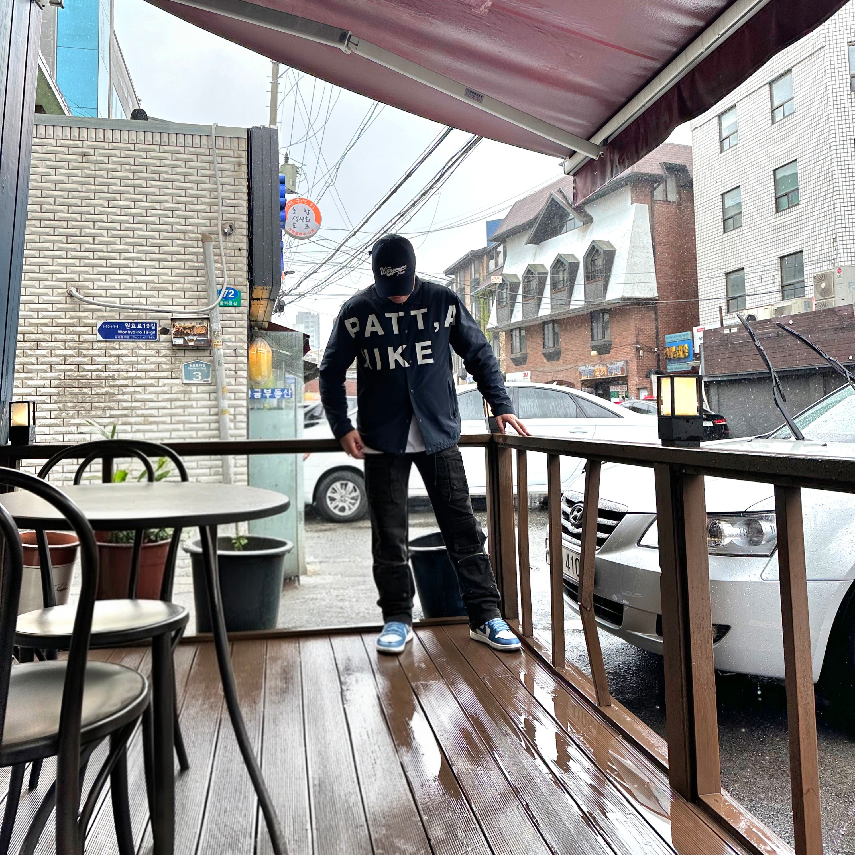Stussy Basic Stussy T-Shirt White 2024, 2025, Undermycar Chiva Vintage Coating Multi Cargo Pants Irochi - 23SS 착용 스타일