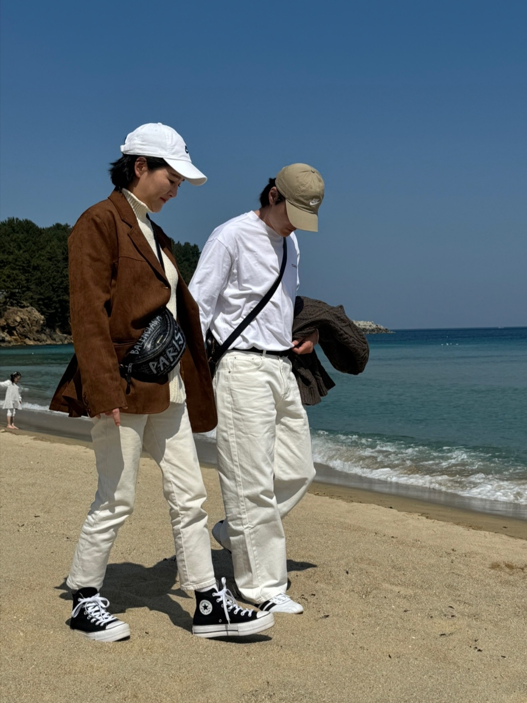 (W) Converse Chuck Taylor All Star Lift Platform High Black, (W) Adidas Taekwondo Lace Cloud White Core Black 착용 스타일 - 1