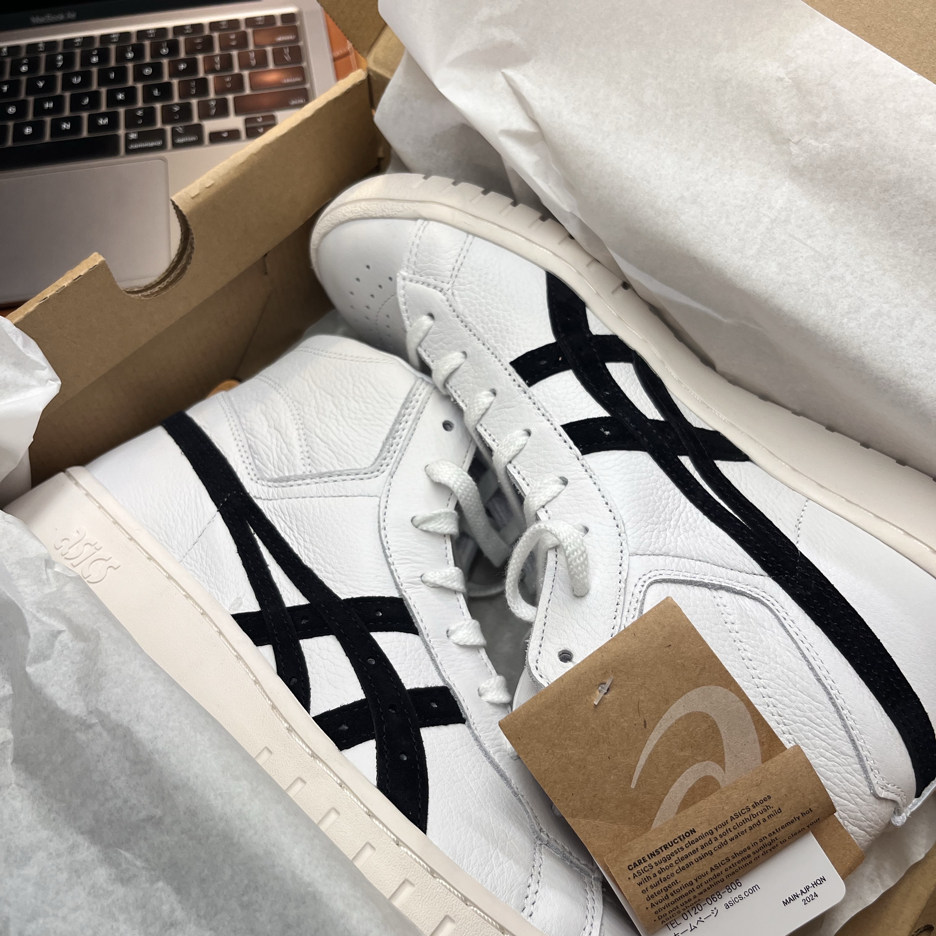 Asics Gel-PTG MT White Black, Jordan 1 Retro High OG Black Toe 착용 스타일 - 2
