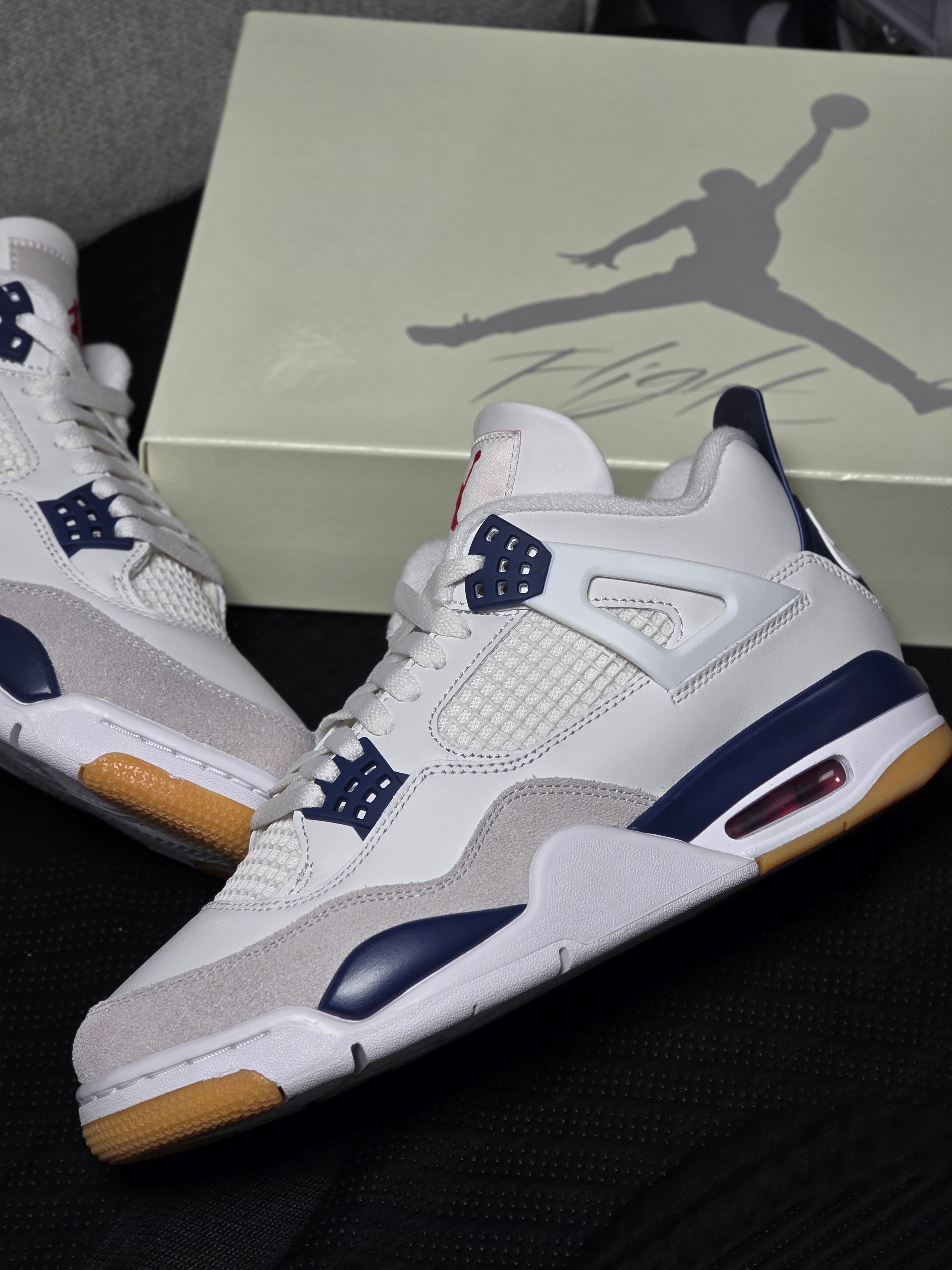 Jordan 4 x Nike SB Retro SP Navy 착용 스타일 - 3