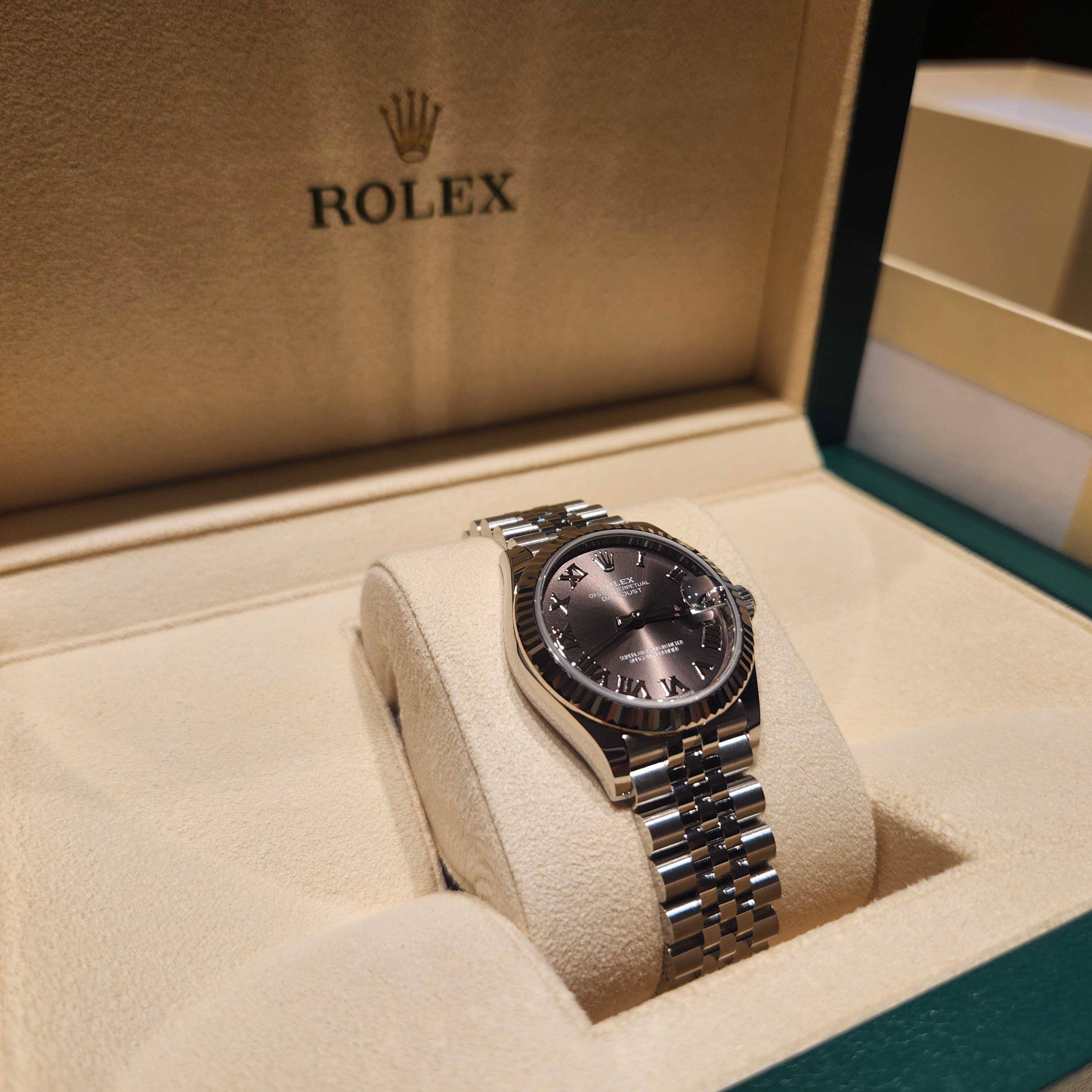 Rolex Lady-Datejust 28mm 279174 Dark Grey Roman Jubilee 착용 스타일