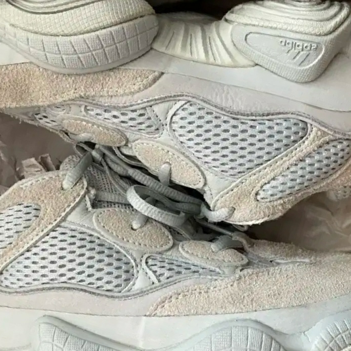Adidas Yeezy 500 Salt 착용 스타일