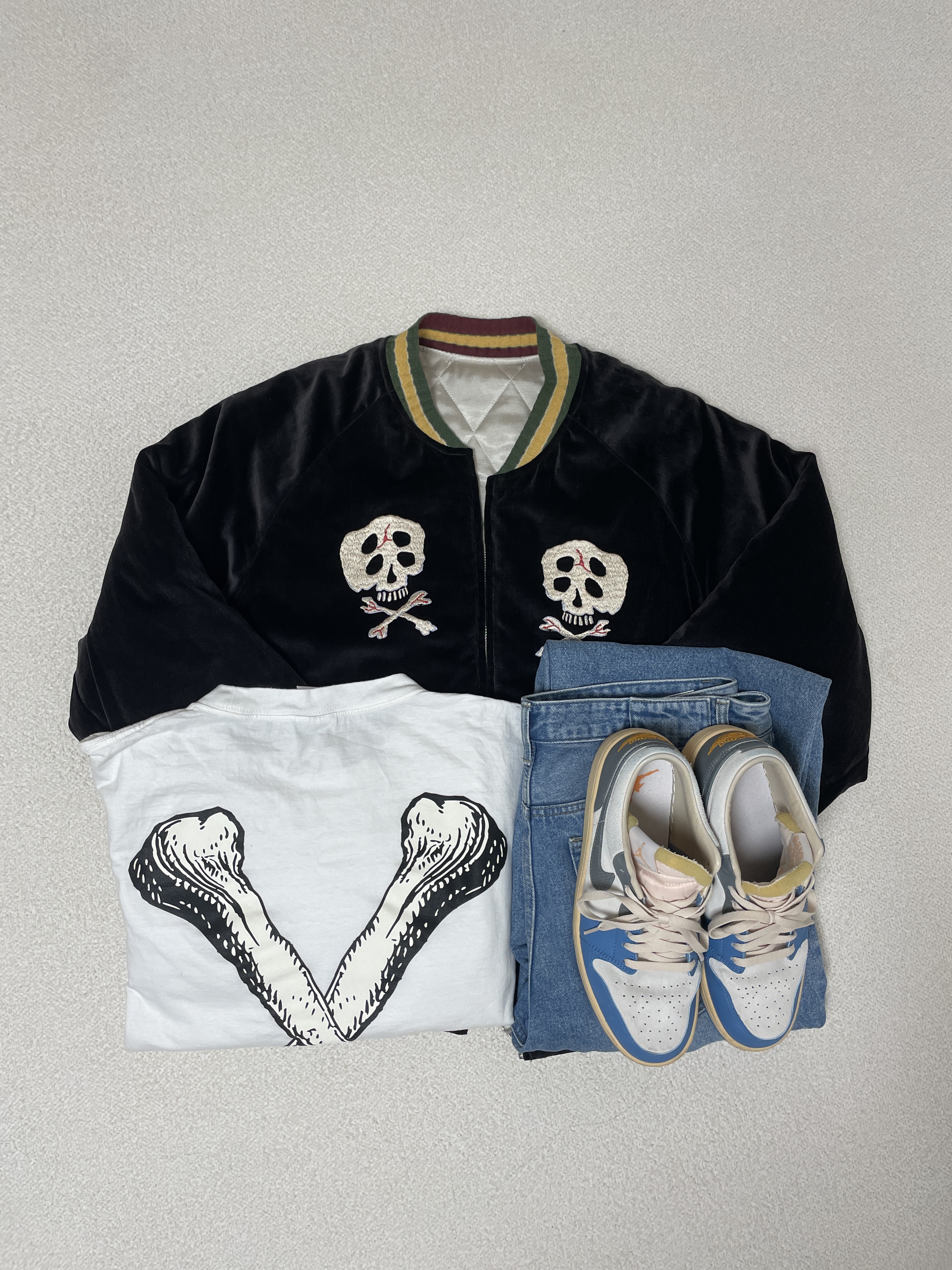 Jordan 1 Low SE Tokyo 96, Kapital Velveteen Sulfide Souvenir Rain Skull Jacket Black 착용 스타일 - 1