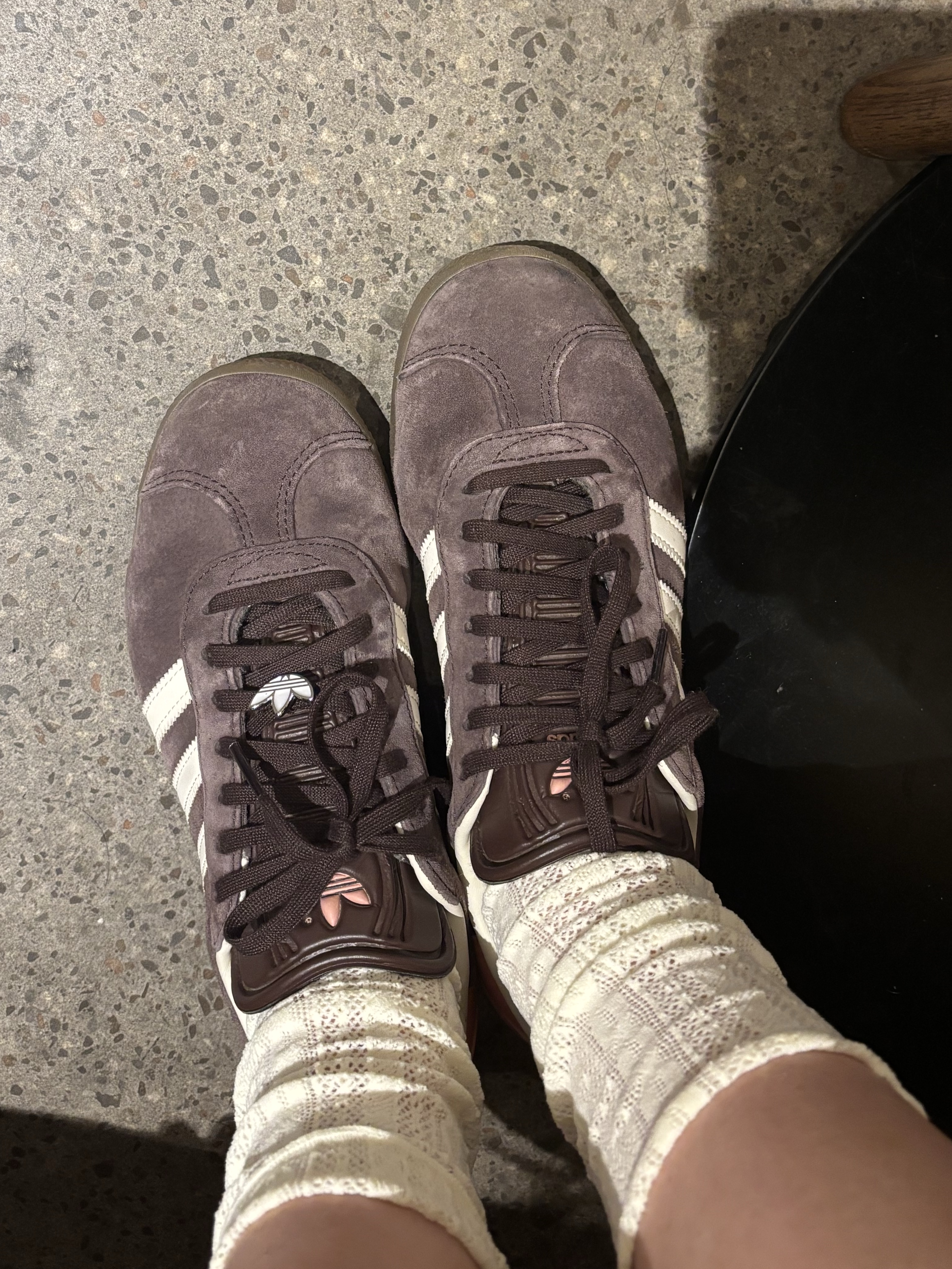 (W) Adidas Gazelle Shadow Brown 착용 스타일