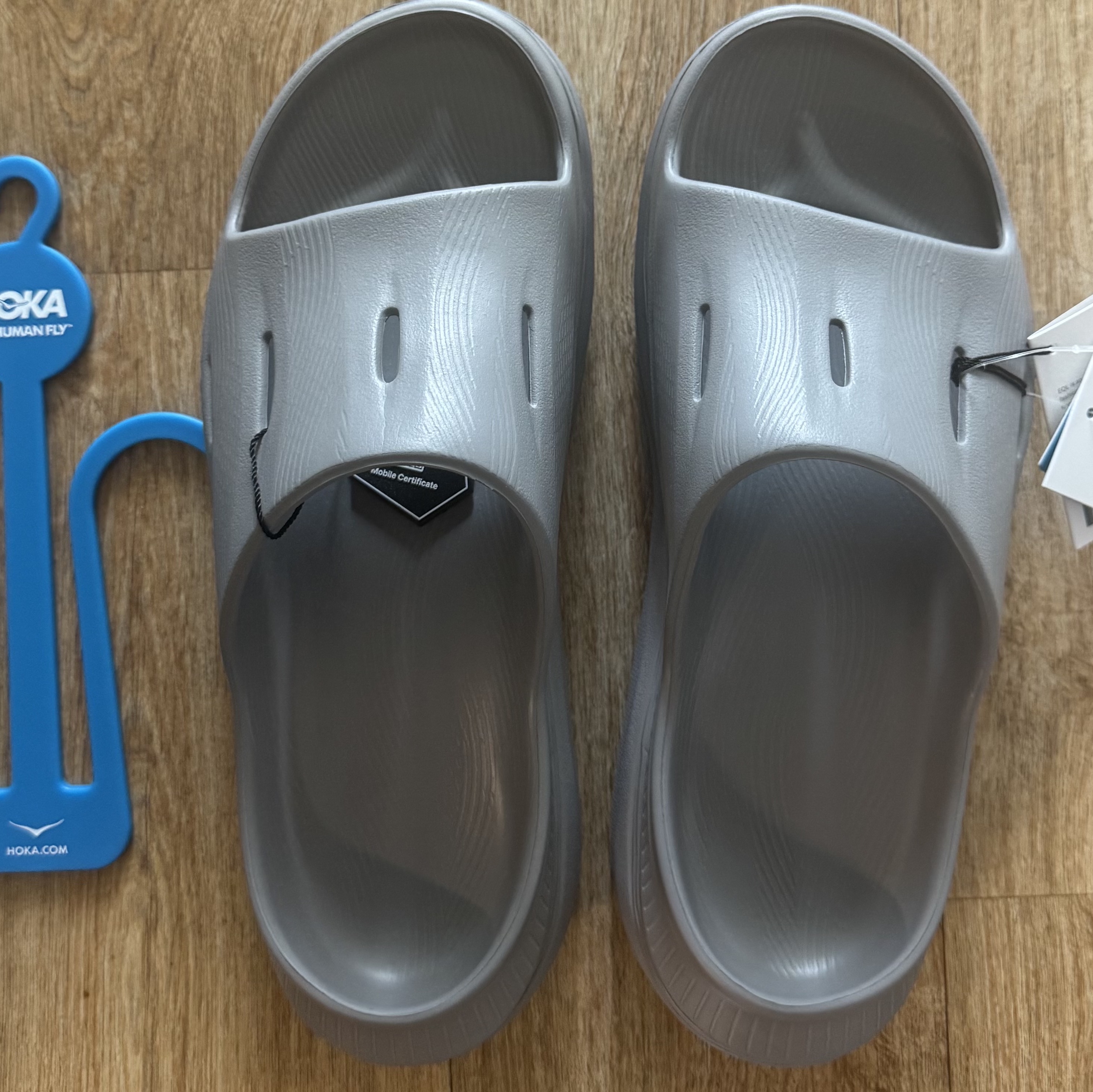 Hoka Ora Recovery Slide 3 Grey 착용 스타일