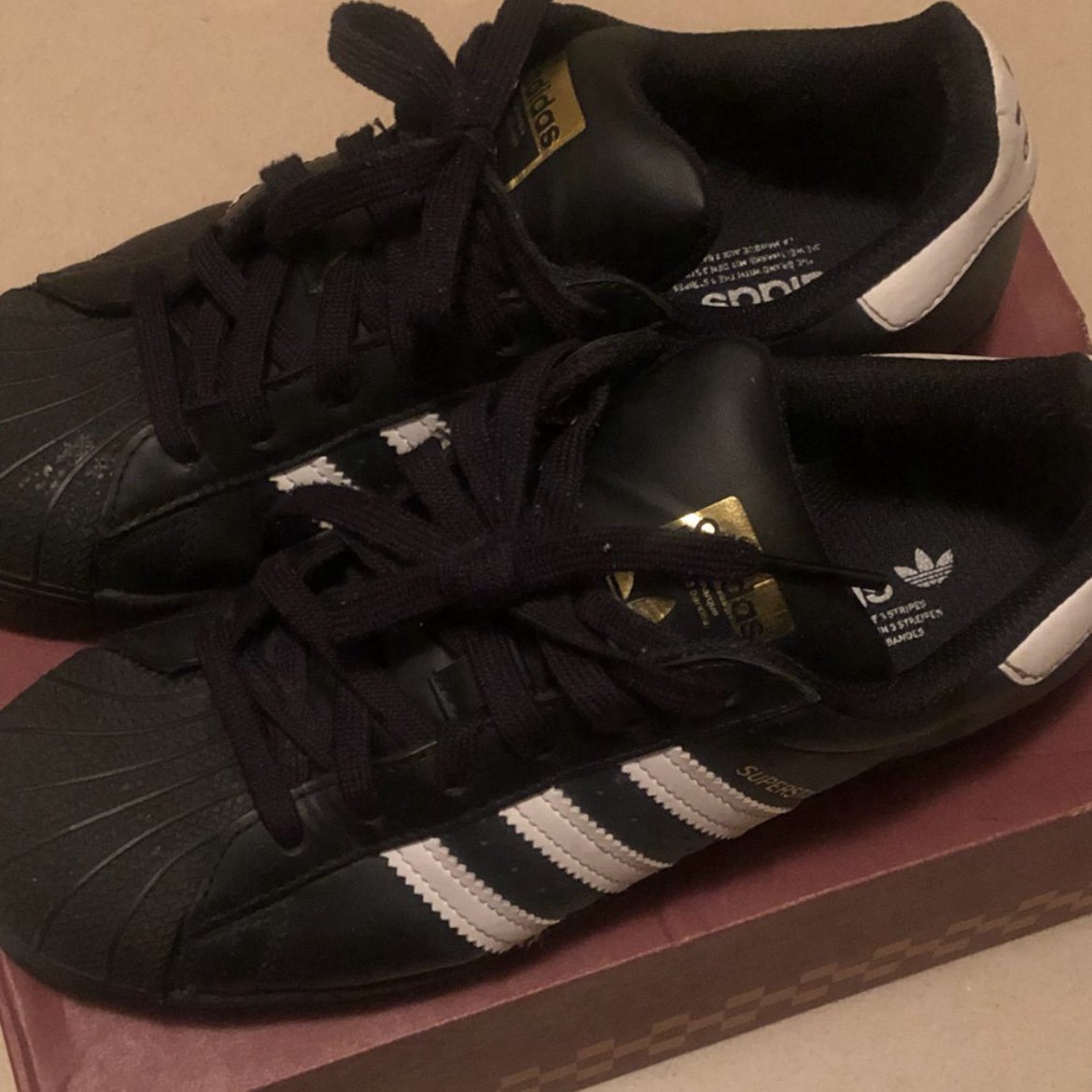 (J) Adidas Superstar Black White 착용 스타일 - 1