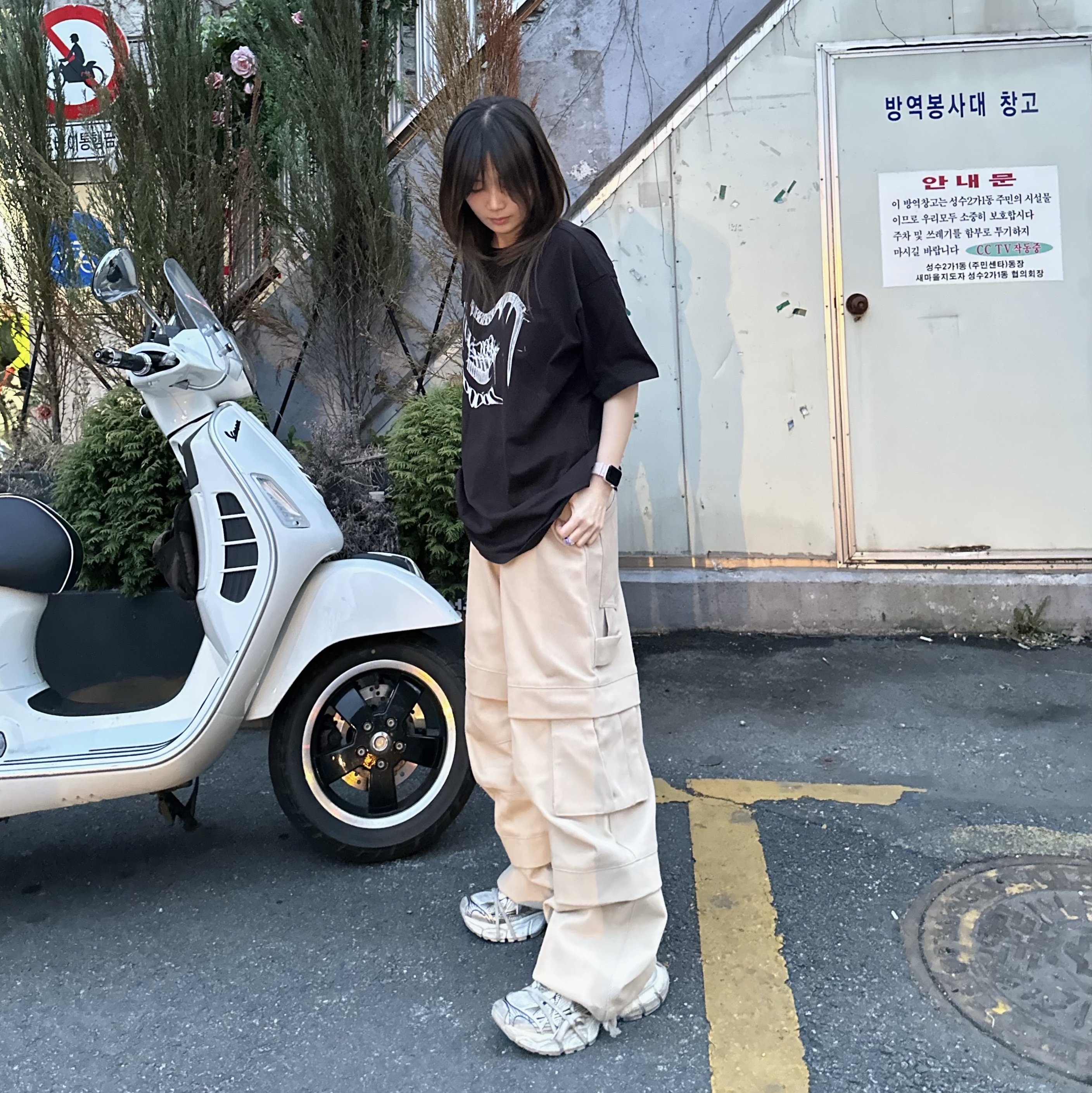 Balenciaga 3XL Sneakers Light Beige 착용 스타일 - 4