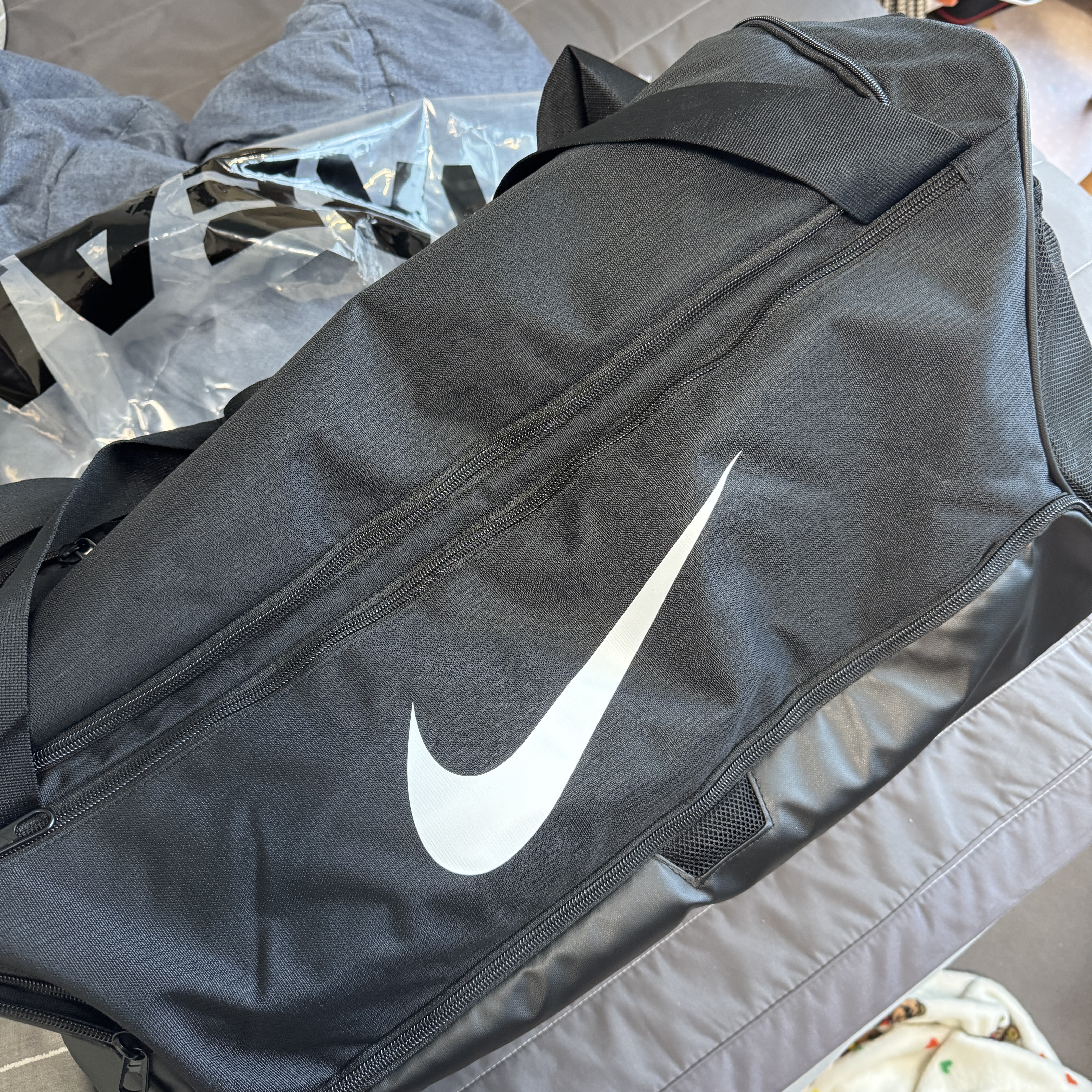 Nike Brasilia 9.5 Training Duffle Bag Medium 60L Black 착용 스타일 - 2