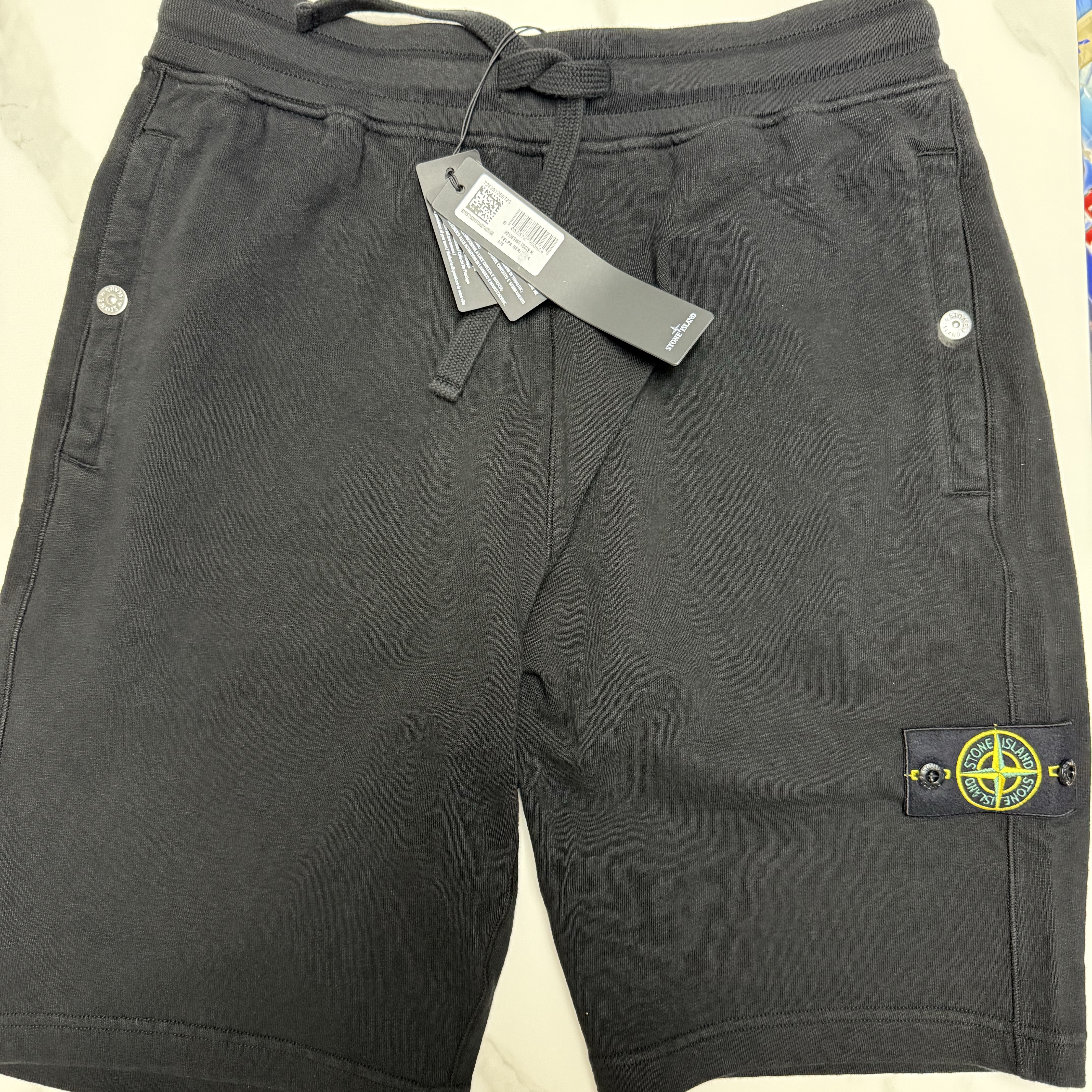 Stone Island 63460 Old Treatment Regular Fit Bermuda Shorts Blue - 24SS 착용 스타일