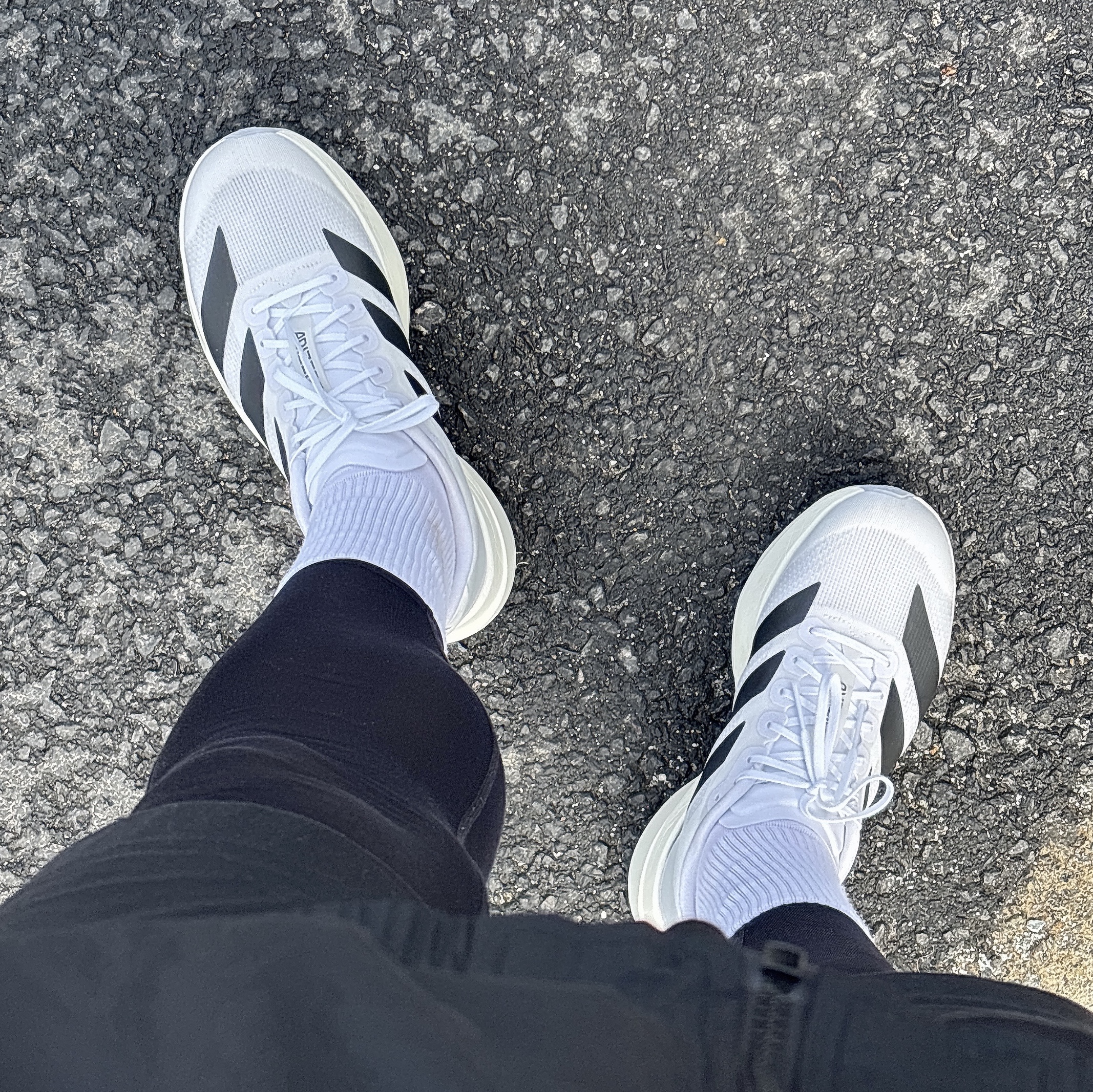Adidas Adizero EVO SL Cloud White Core Black 착용 스타일