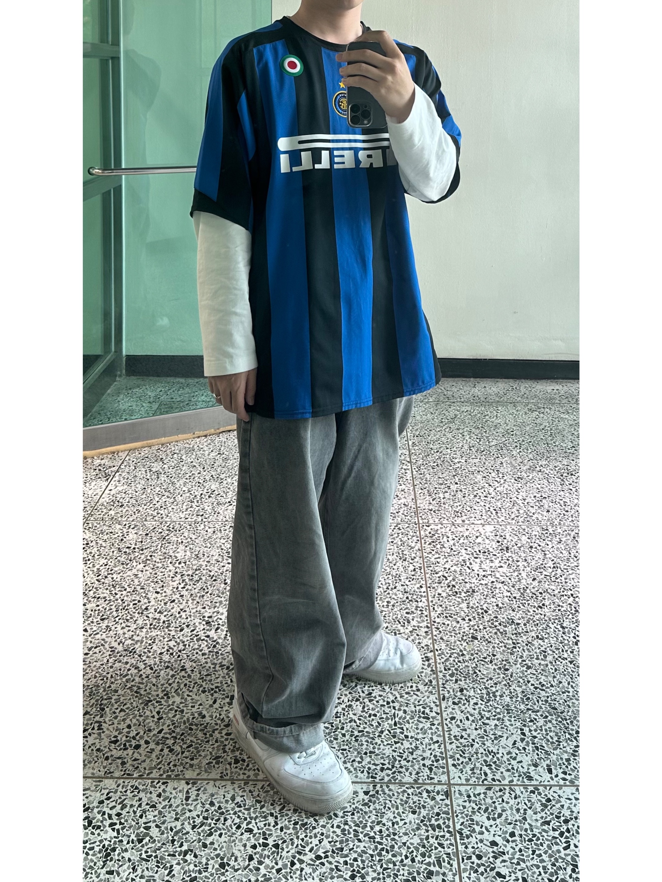 Nike x Supreme Air Force 1 Low White, Nike Inter Milan 2023/24 Stadium Home Dri-Fit Jersey Lyon Blue Black (Non Marking & Non Sponser Ver.) 착용 스타일