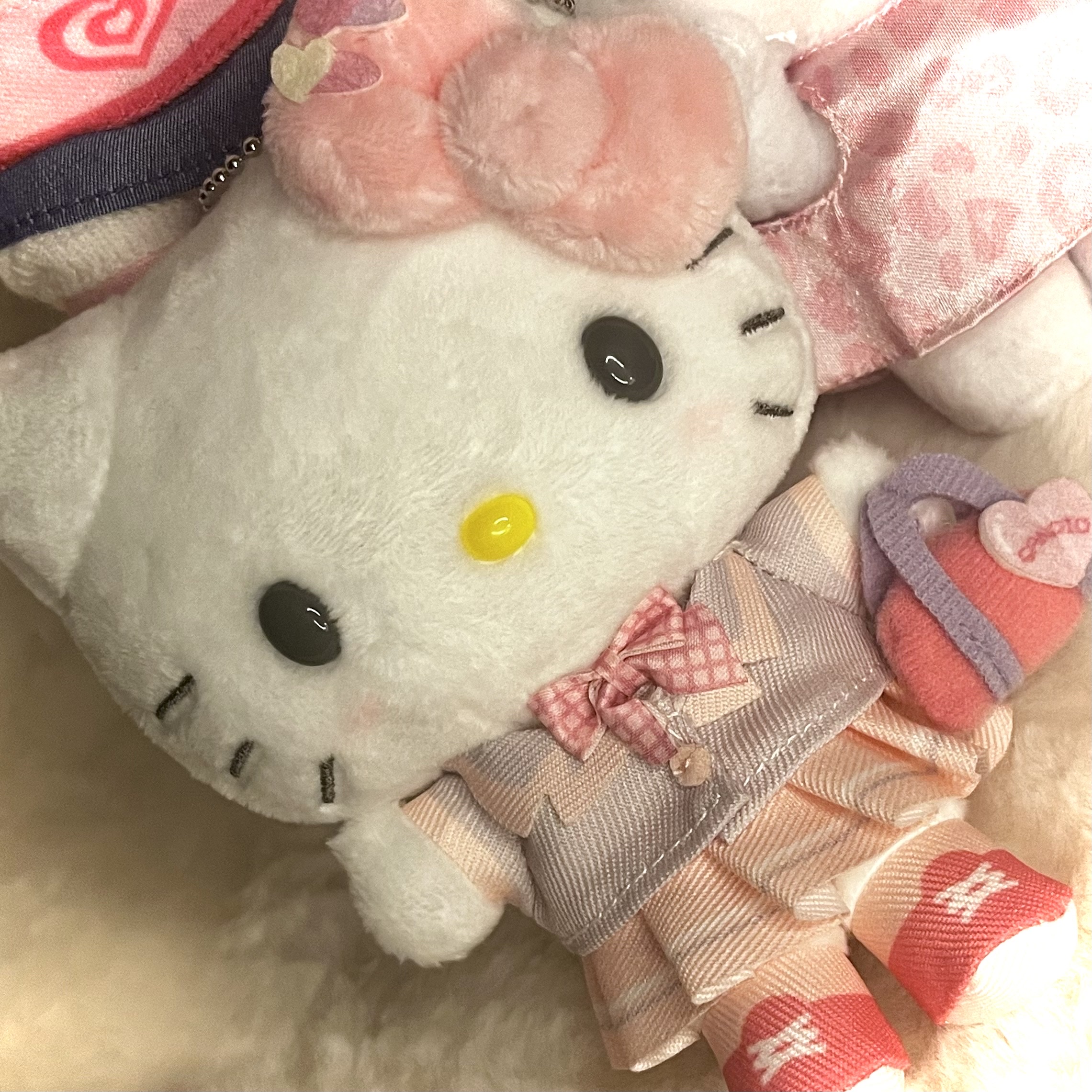 Sanrio Hello Kitty Gakuen Kirameki Club Mascot Holder, Sanrio Hello Kitty Our Heisei Pop Design Series Mascot Key Holder 착용 스타일 - 1