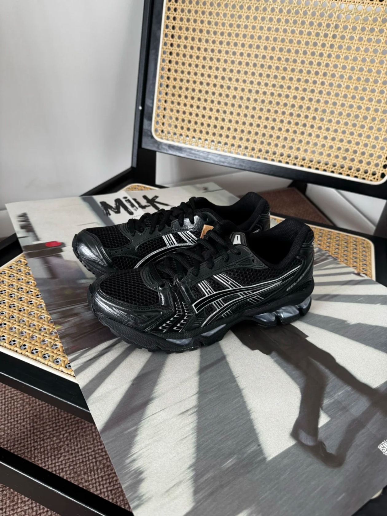 Asics Gel-Kayano 14 Black Pure Silver 착용 스타일