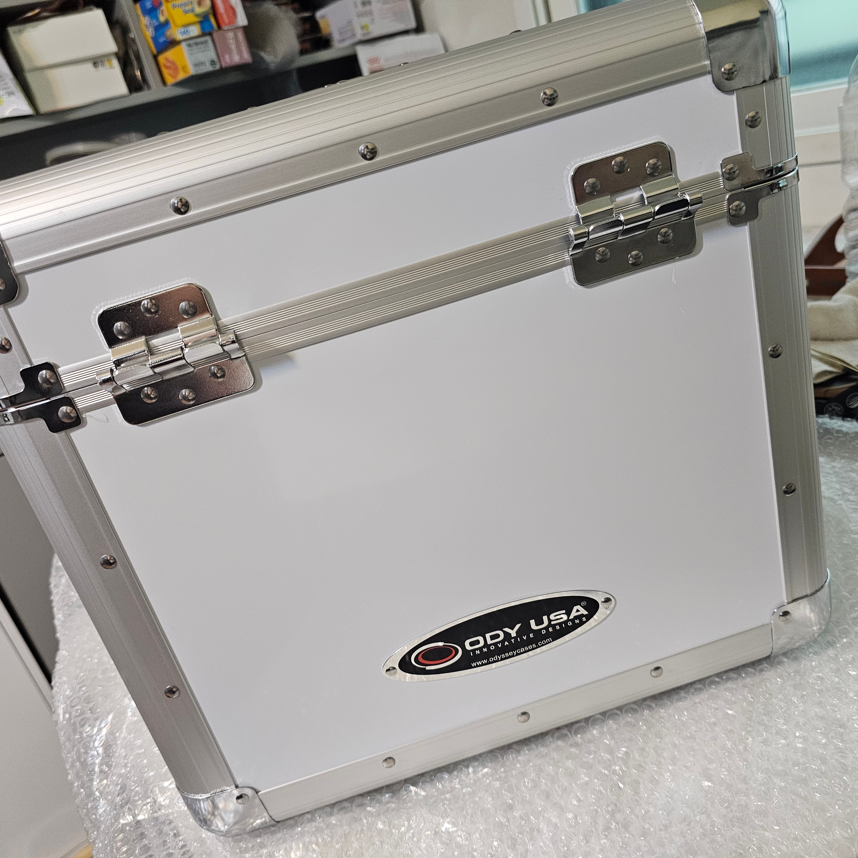 Supreme x Odyssey Record Case White - 25SS 착용 스타일 - 2