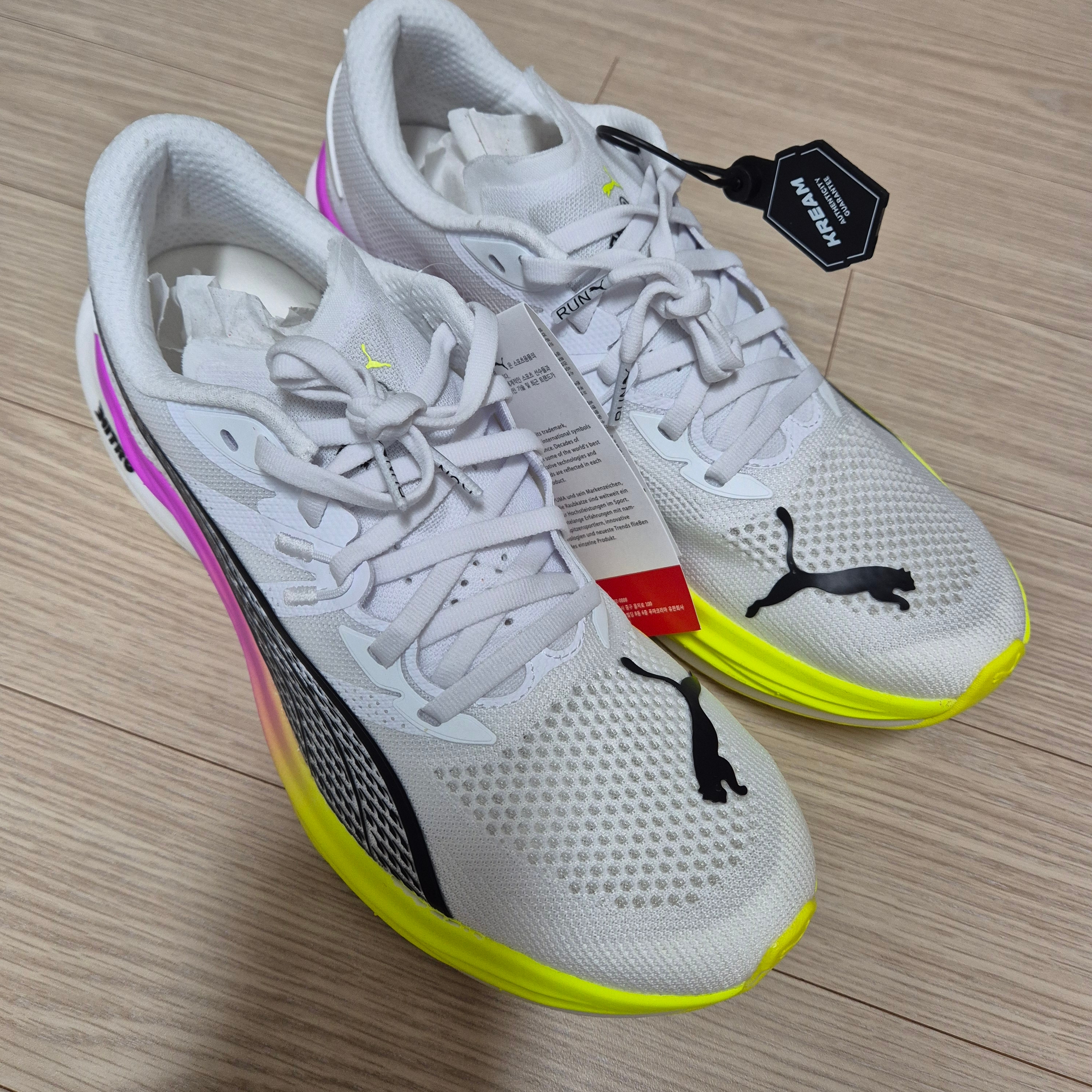Puma Deviate Nitro 3 Puma White Yellow Alert 착용 스타일