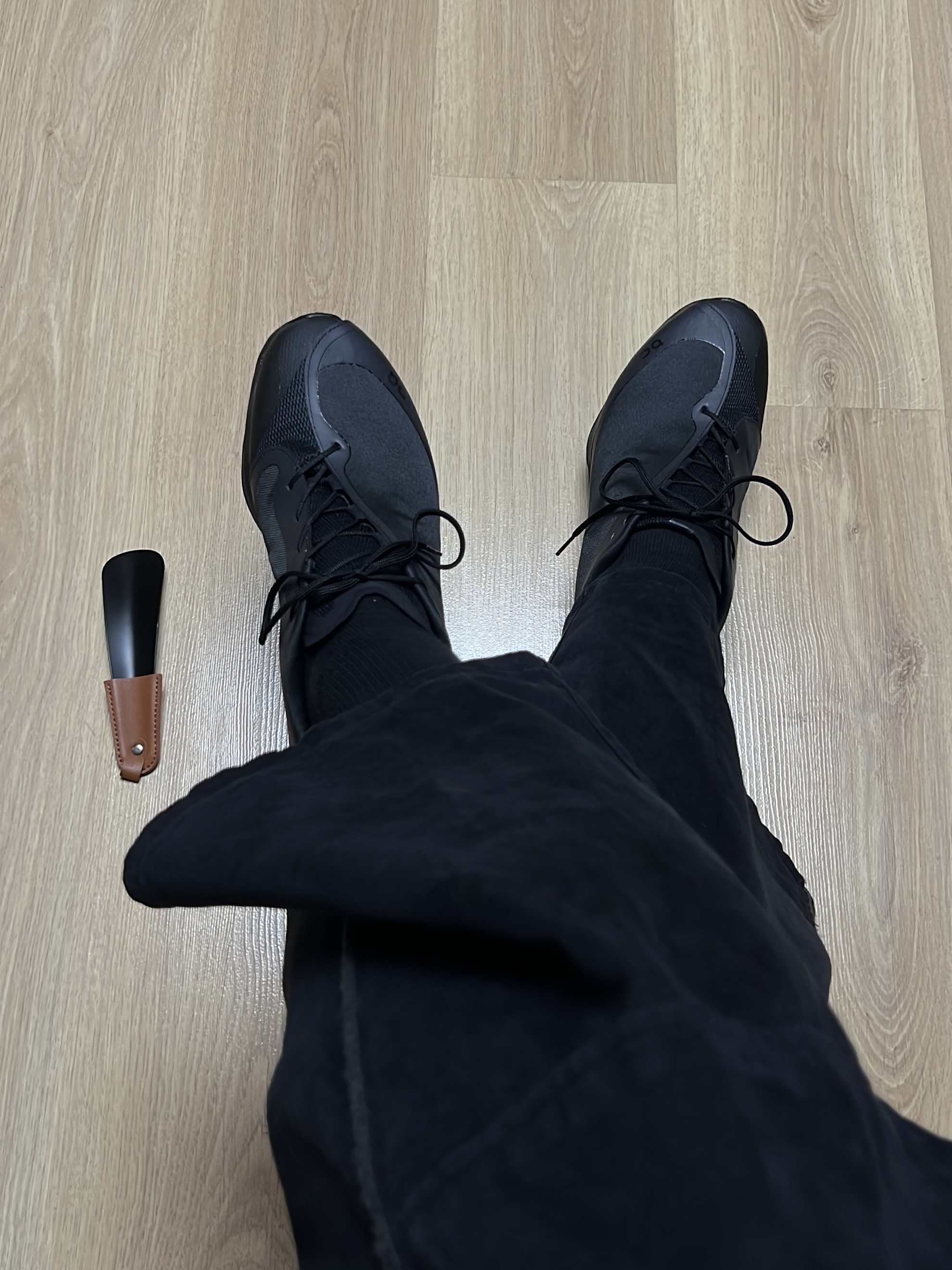 On Running x Post Archive Faction (Paf) Cloudventure Peak All Black 착용 스타일 - 1