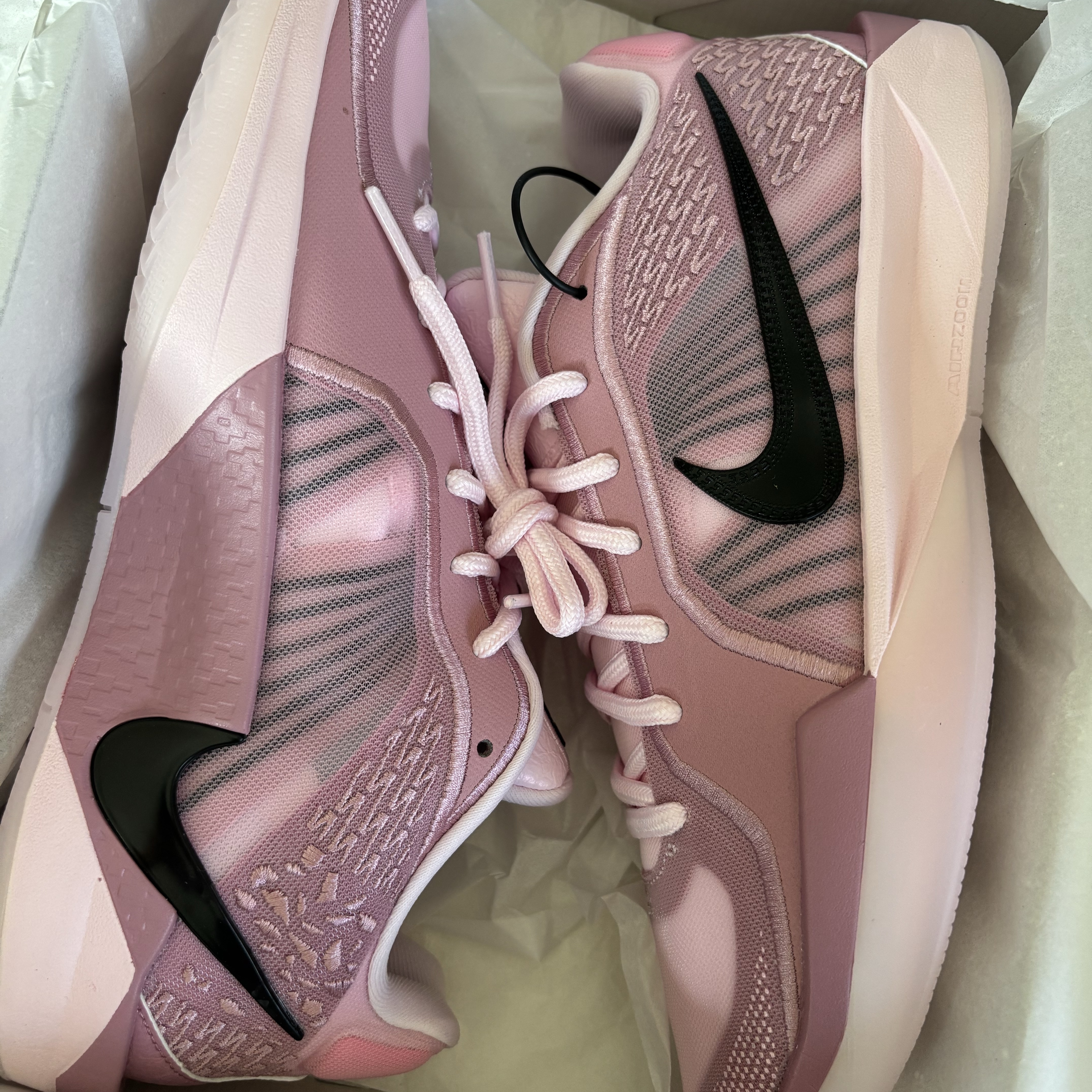 Nike Sabrina 2 EP Pink Foam Black 착용 스타일