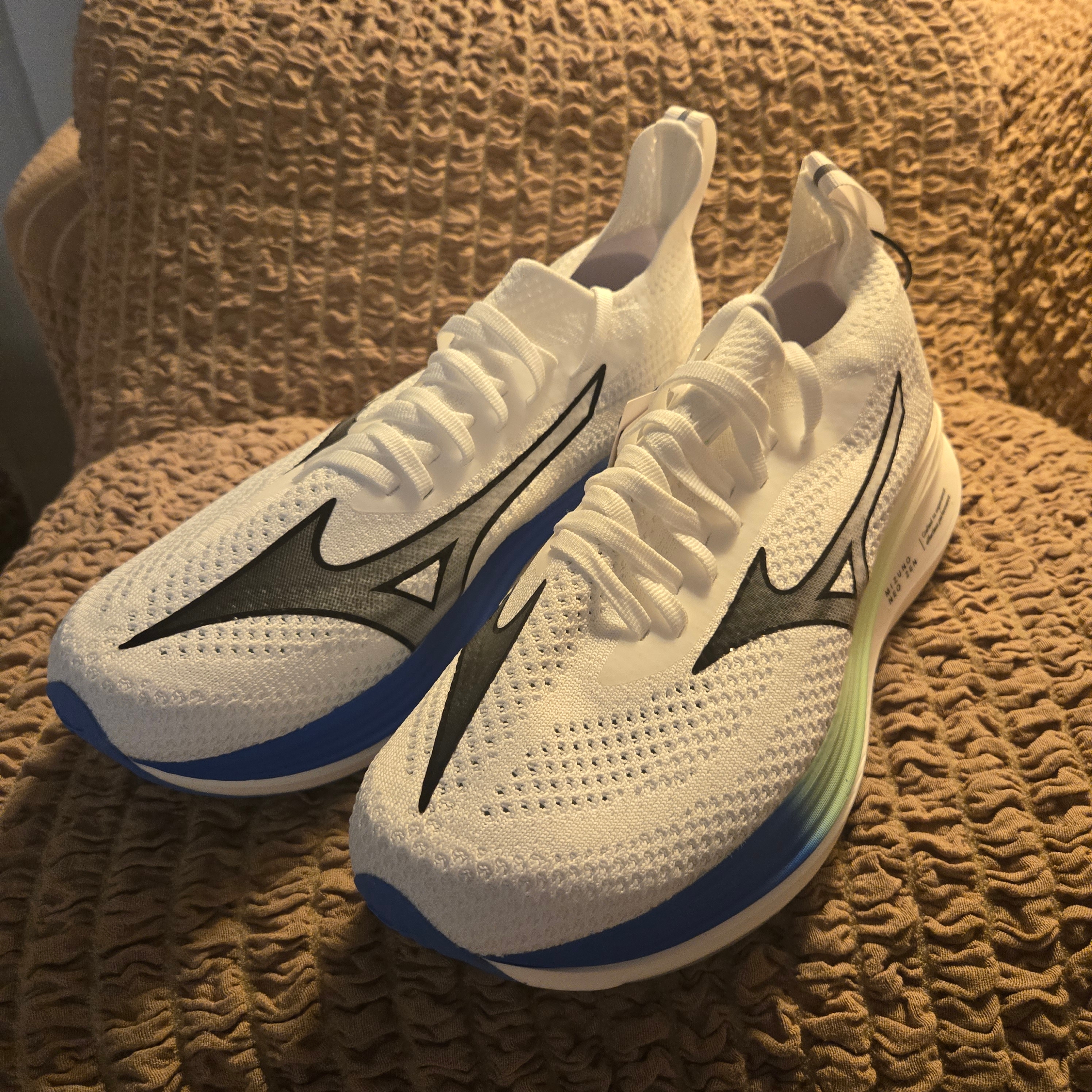 Mizuno Neo Zen White Black 착용 스타일