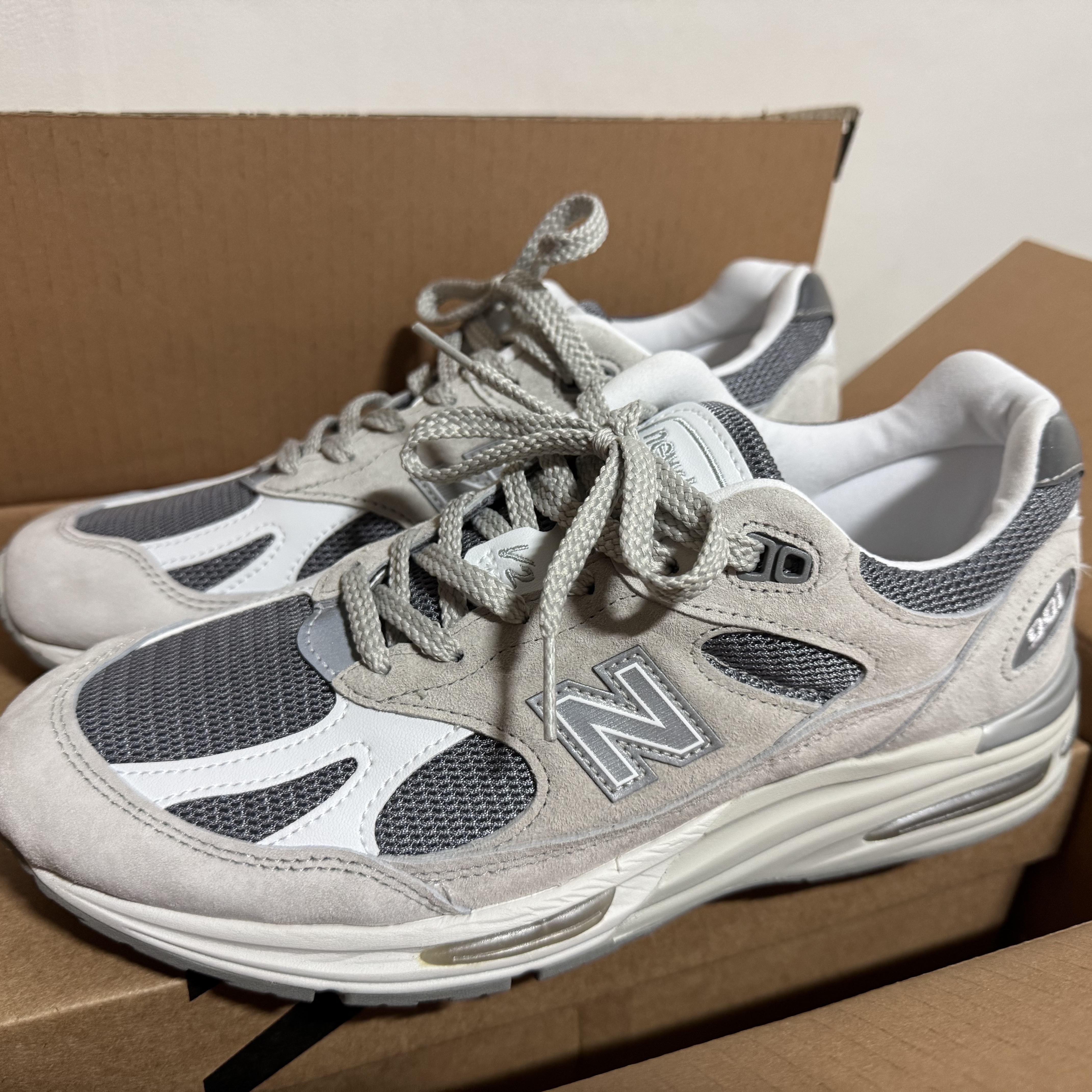 New Balance 991v2 Made in UK Nimbus Cloud Cool Grey - D Standard 착용 스타일 - 3