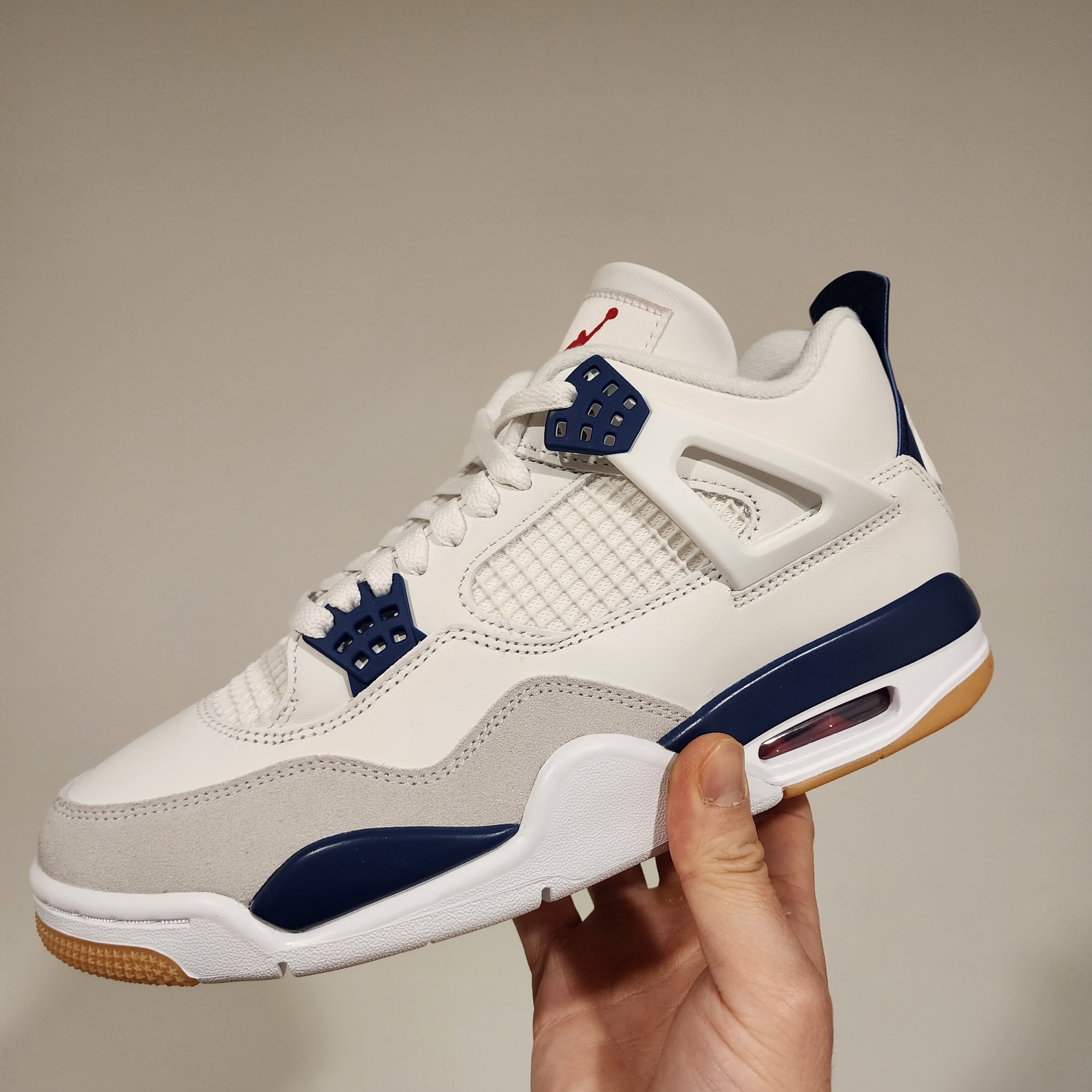 Jordan 4 x Nike SB Retro SP Navy 착용 스타일 - 1