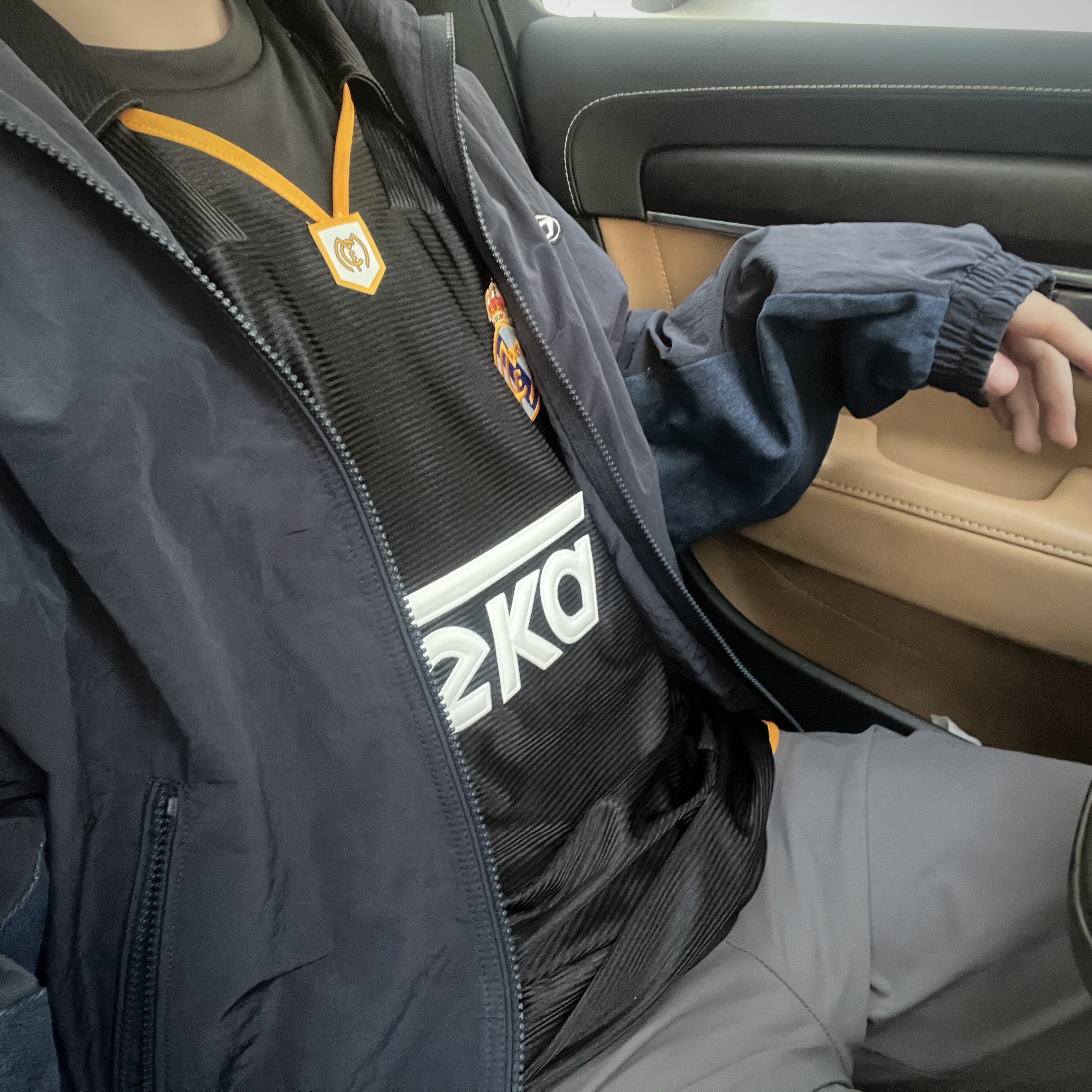 Diesel J-Bright Track Jacket in Wrinkled Nylon and Denim Blue, Adidas Real Madrid 99/00 Away Jersey Black - KR Sizing (Non Marking Ver.) 착용 스타일