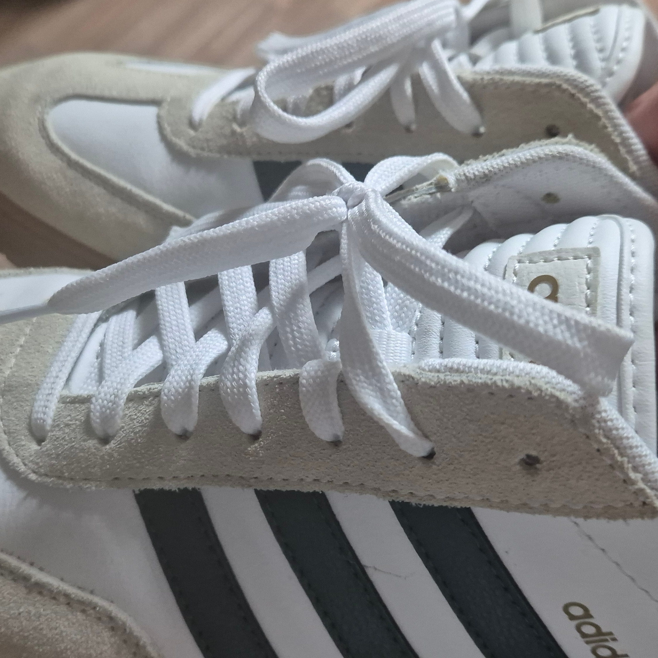 Adidas Gradas Collegiate Green 착용 스타일