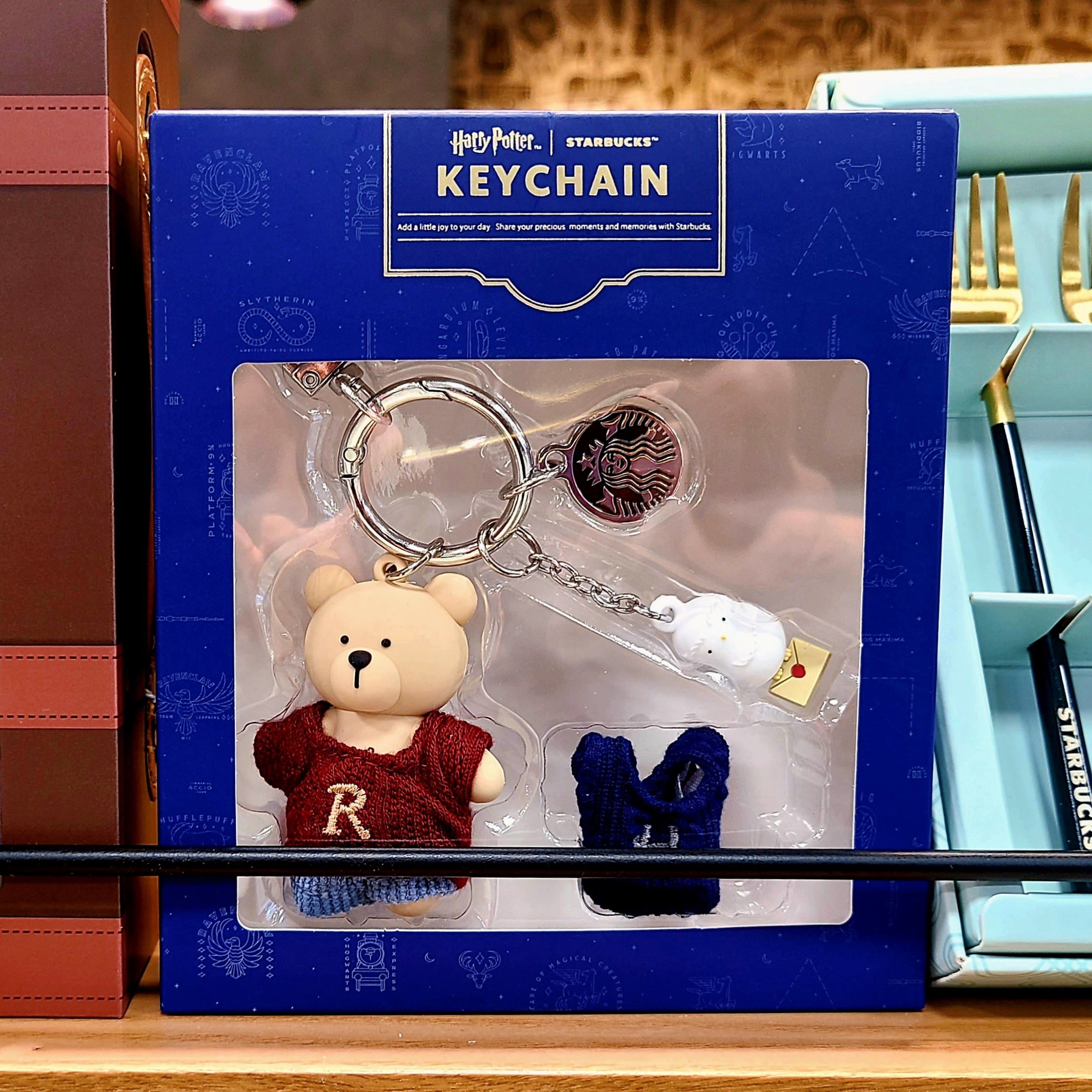 Starbucks x Harry Potter Bearista Keychain Set, Starbucks x Harry Potter Bearista Plush Doll Beige 착용 스타일 - 1