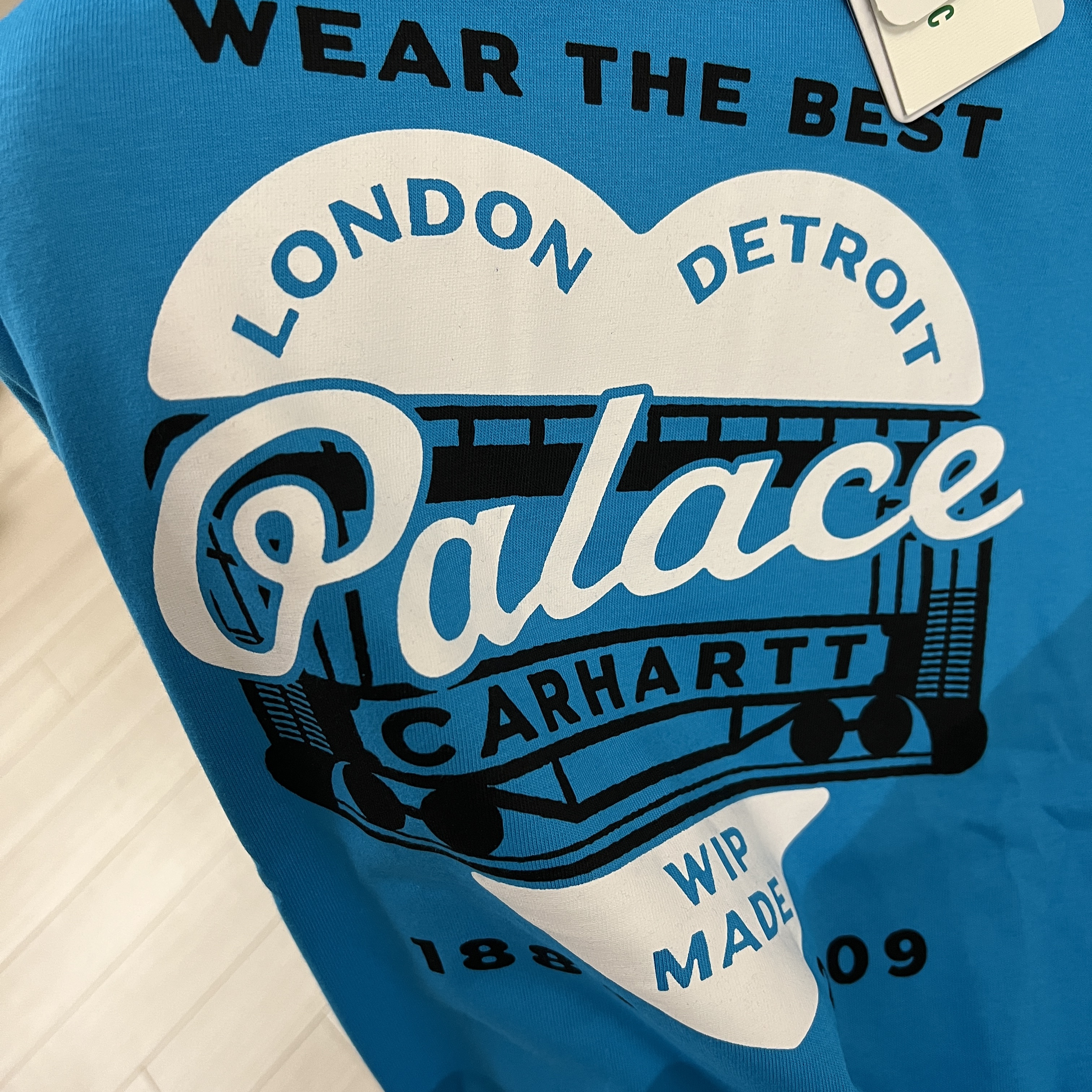 Palace x Carhartt WIP Heart T-Shirt Safety Blue - 24FW 착용 스타일